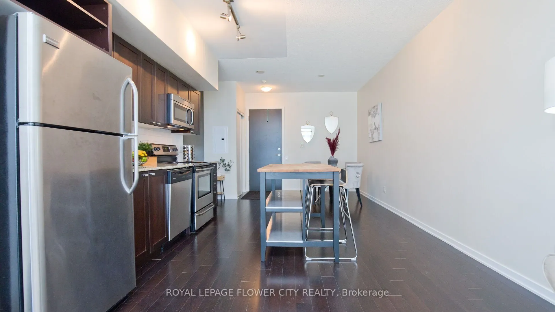 105 The Queensway Avenue, #415