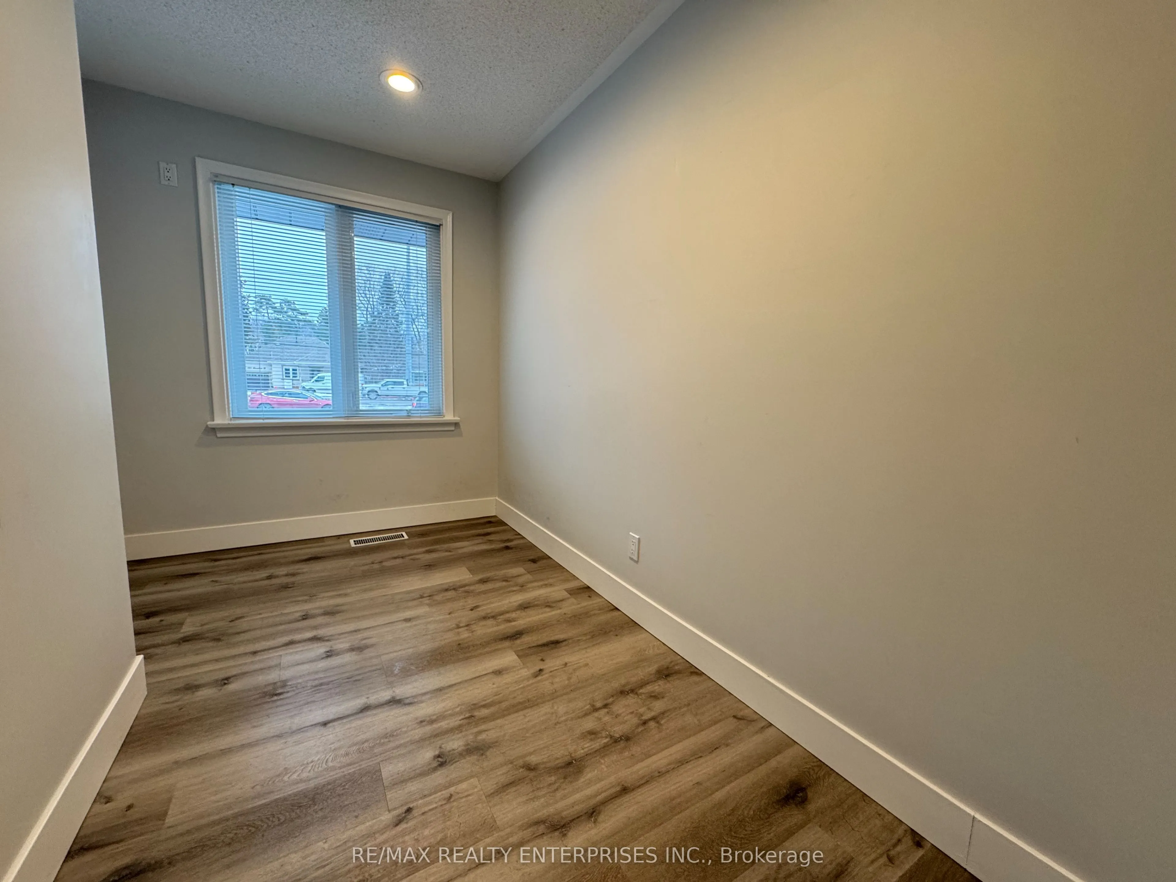 1358 Hurontario Street, #Unit 4