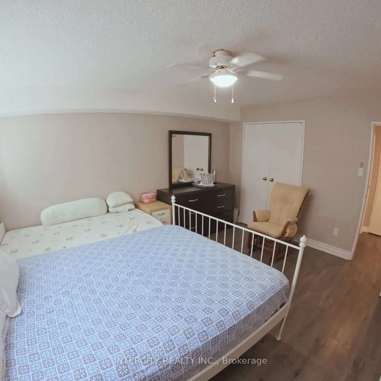 3695 Kaneff Crescent, #509