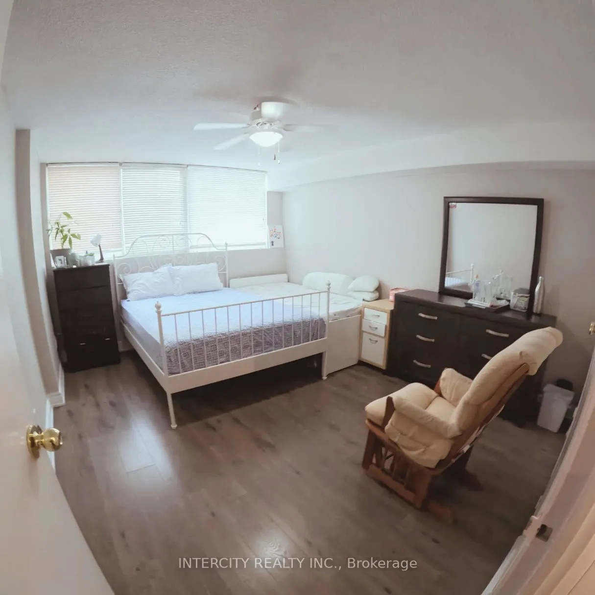 3695 Kaneff Crescent, #509