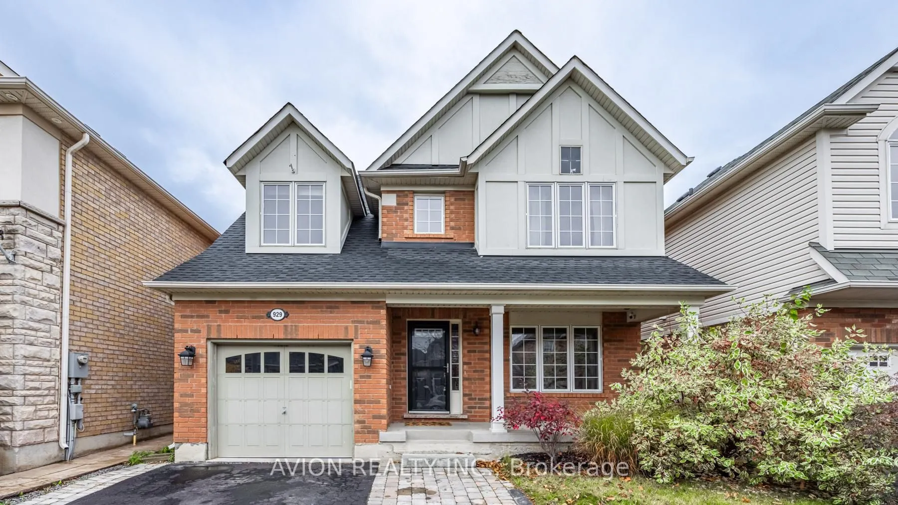 929 Bessy Trail