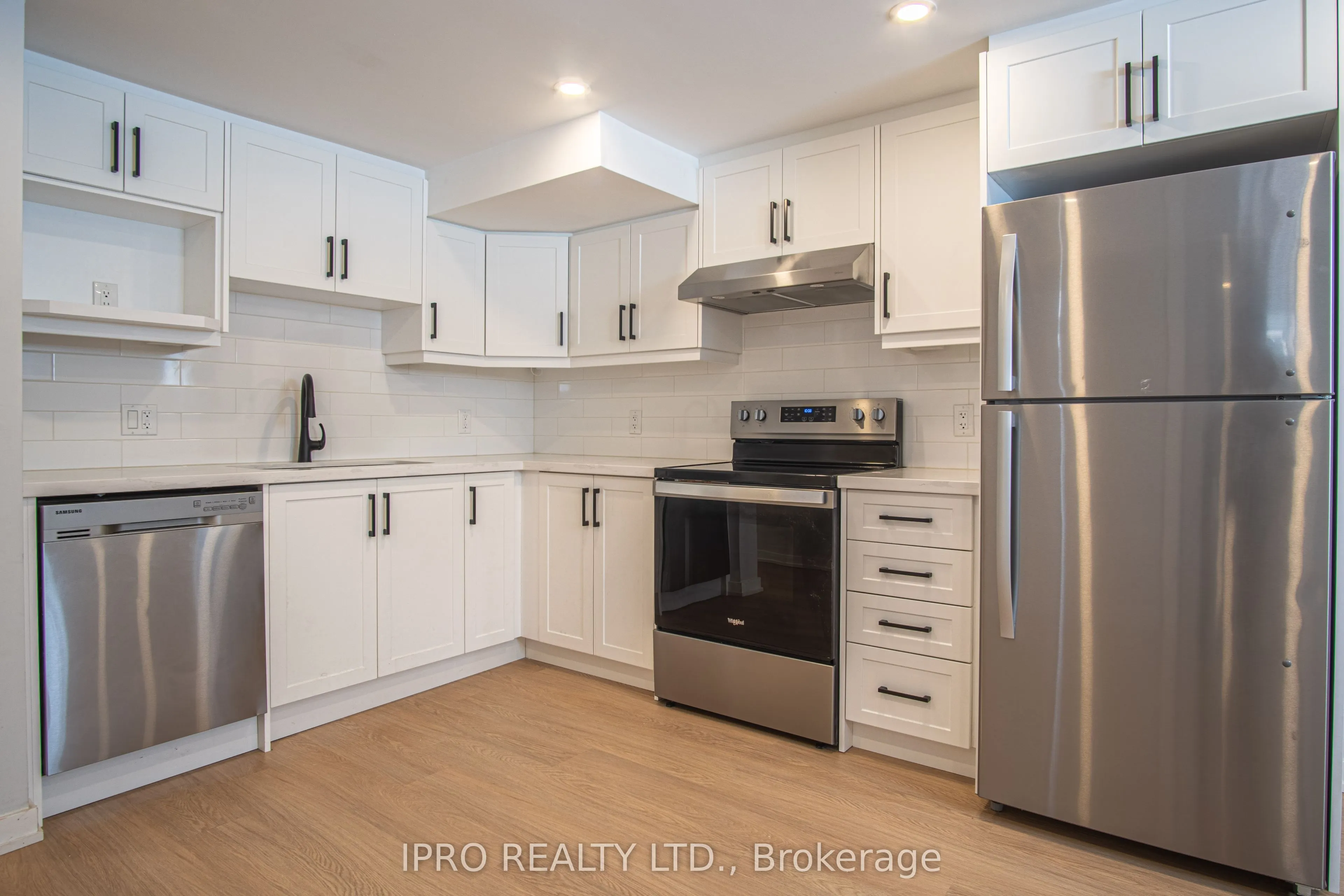 289 Elmwood Crescent