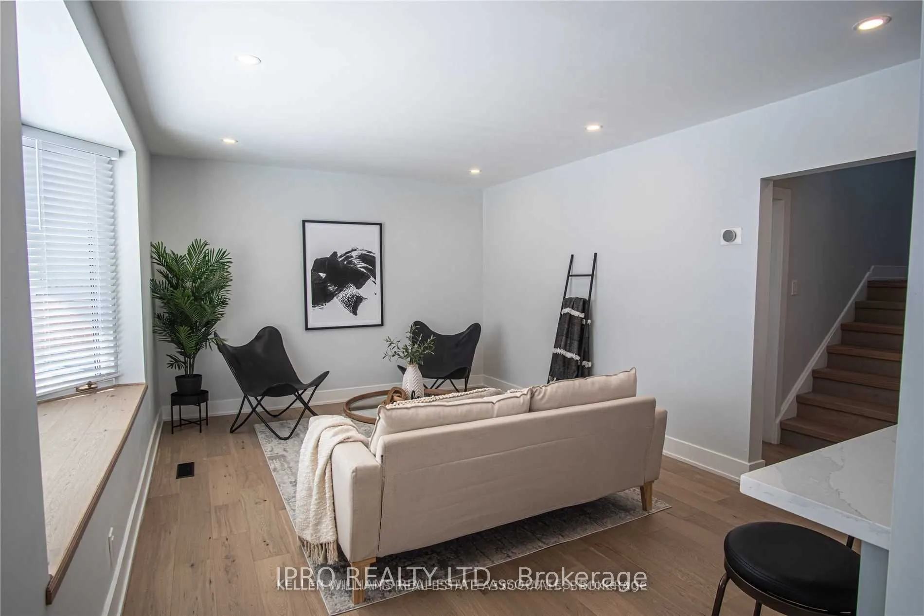 289 Elmwood Crescent