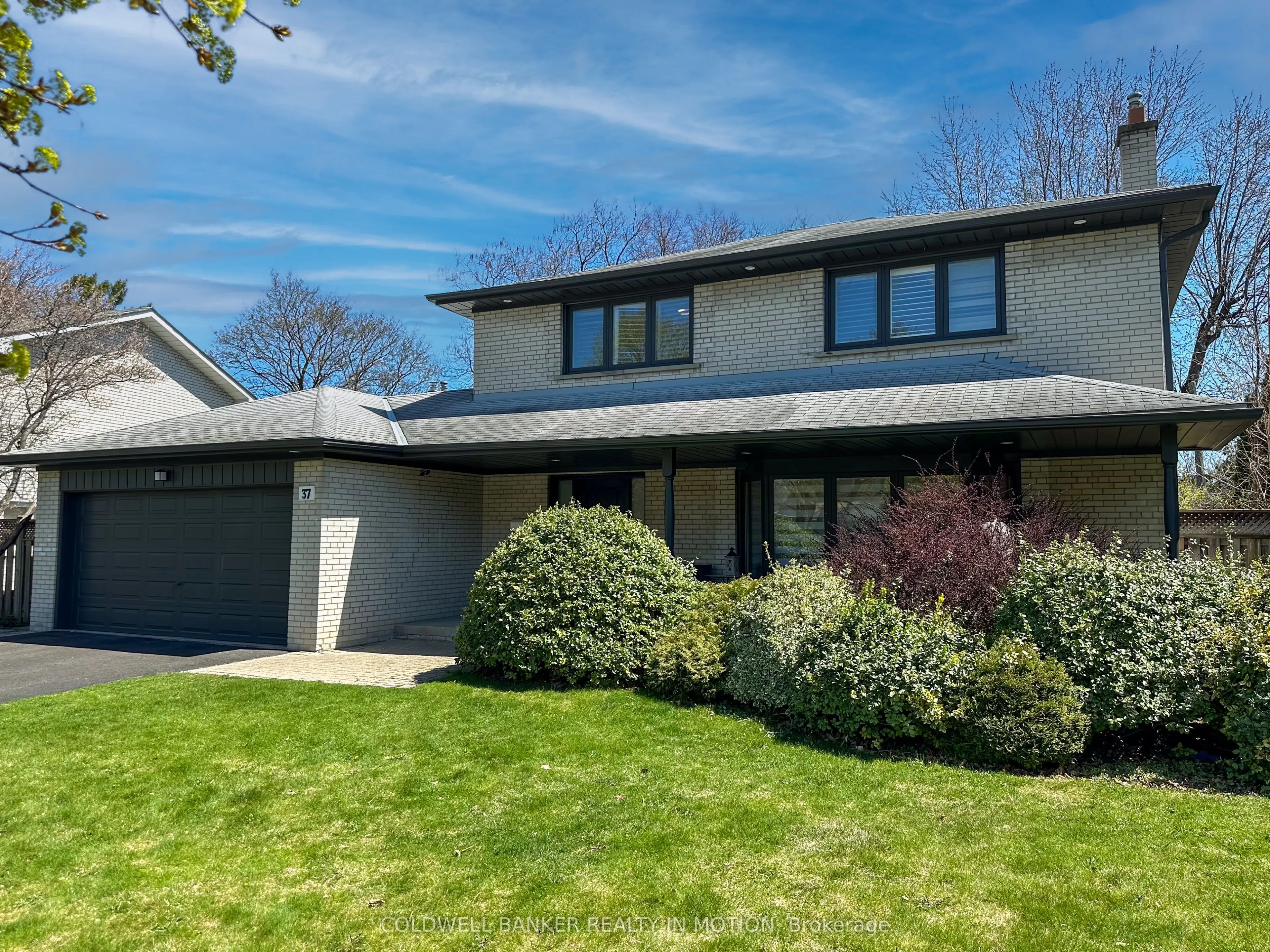 37 CHERRY POST Crescent