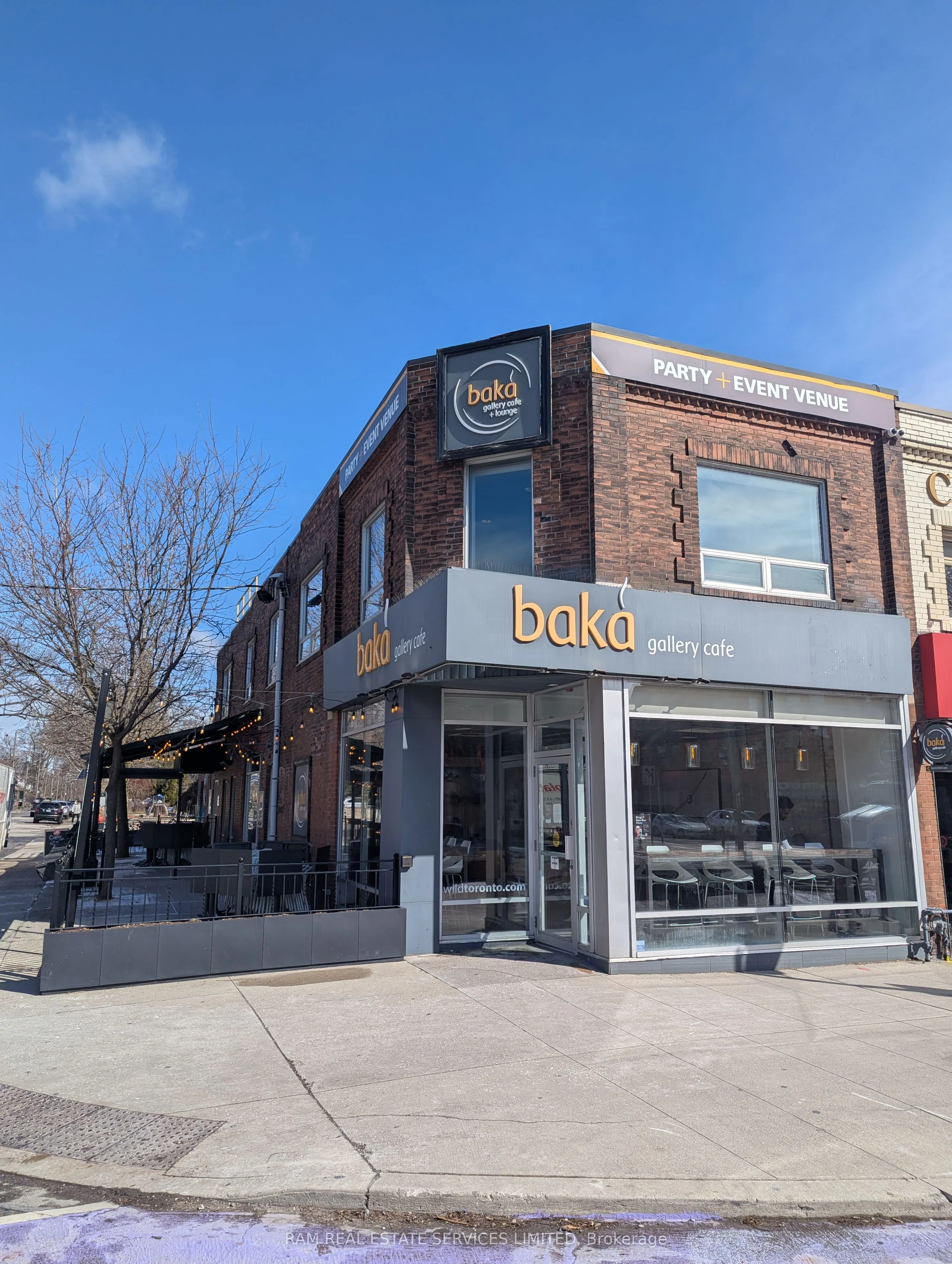 2256 Bloor Street W