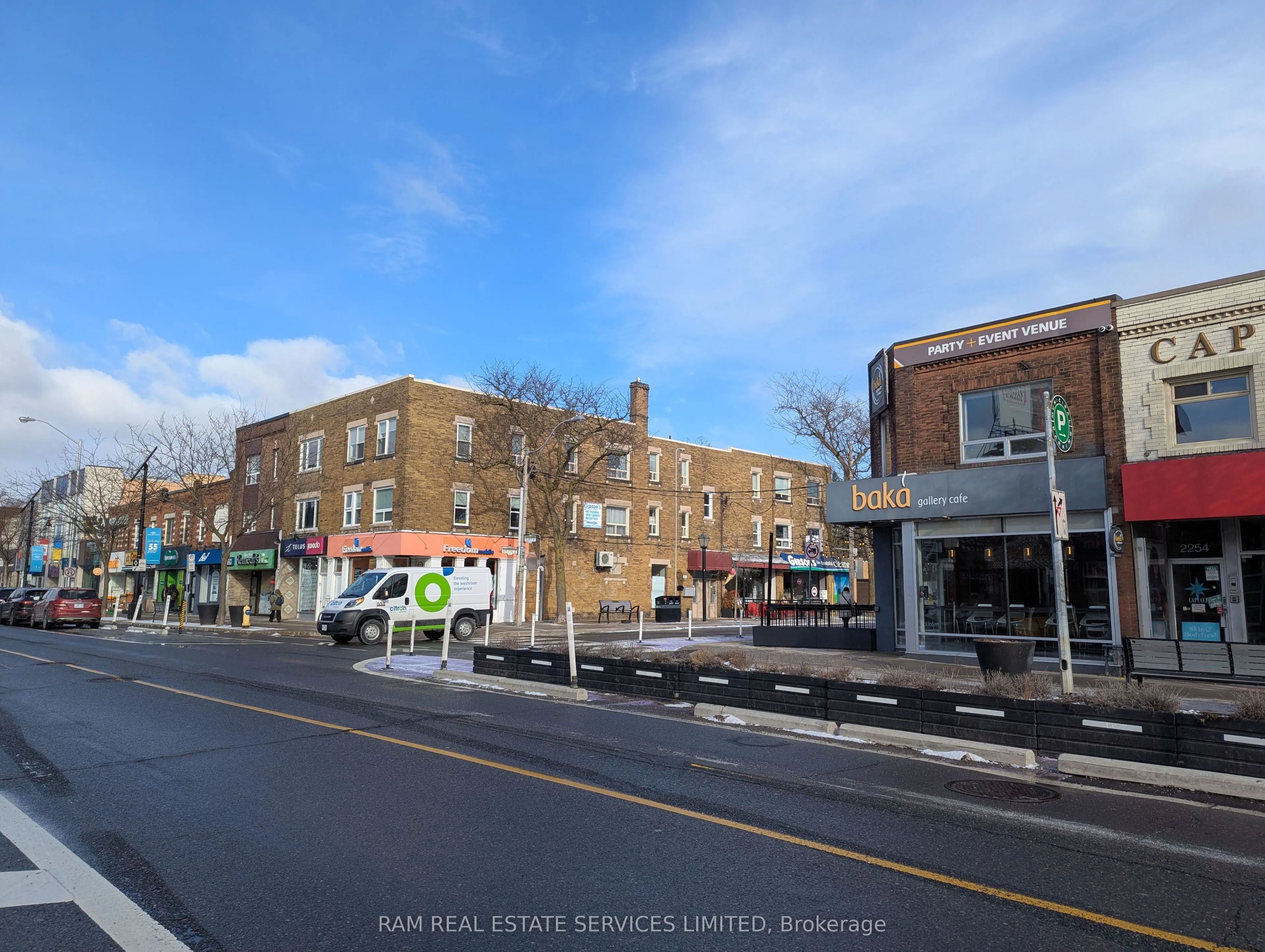 2256 Bloor Street W