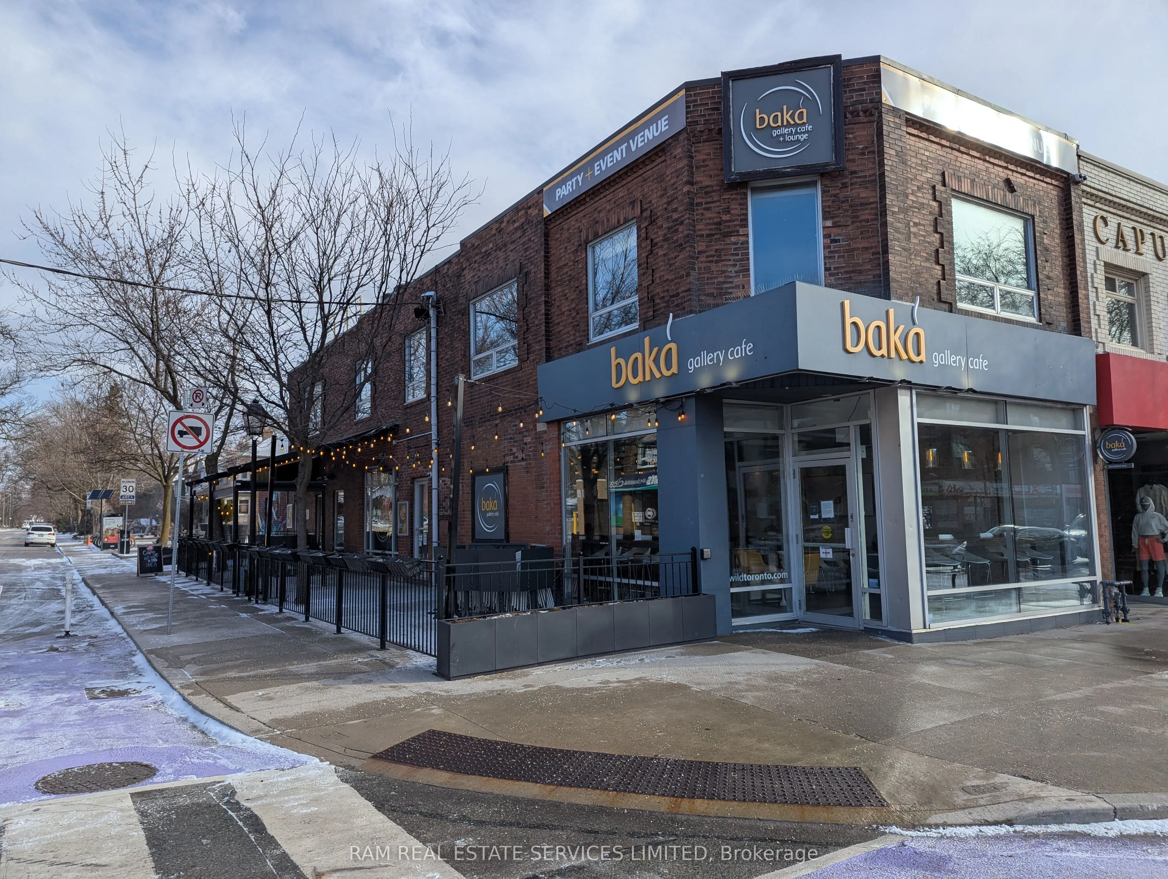 2256 Bloor Street W