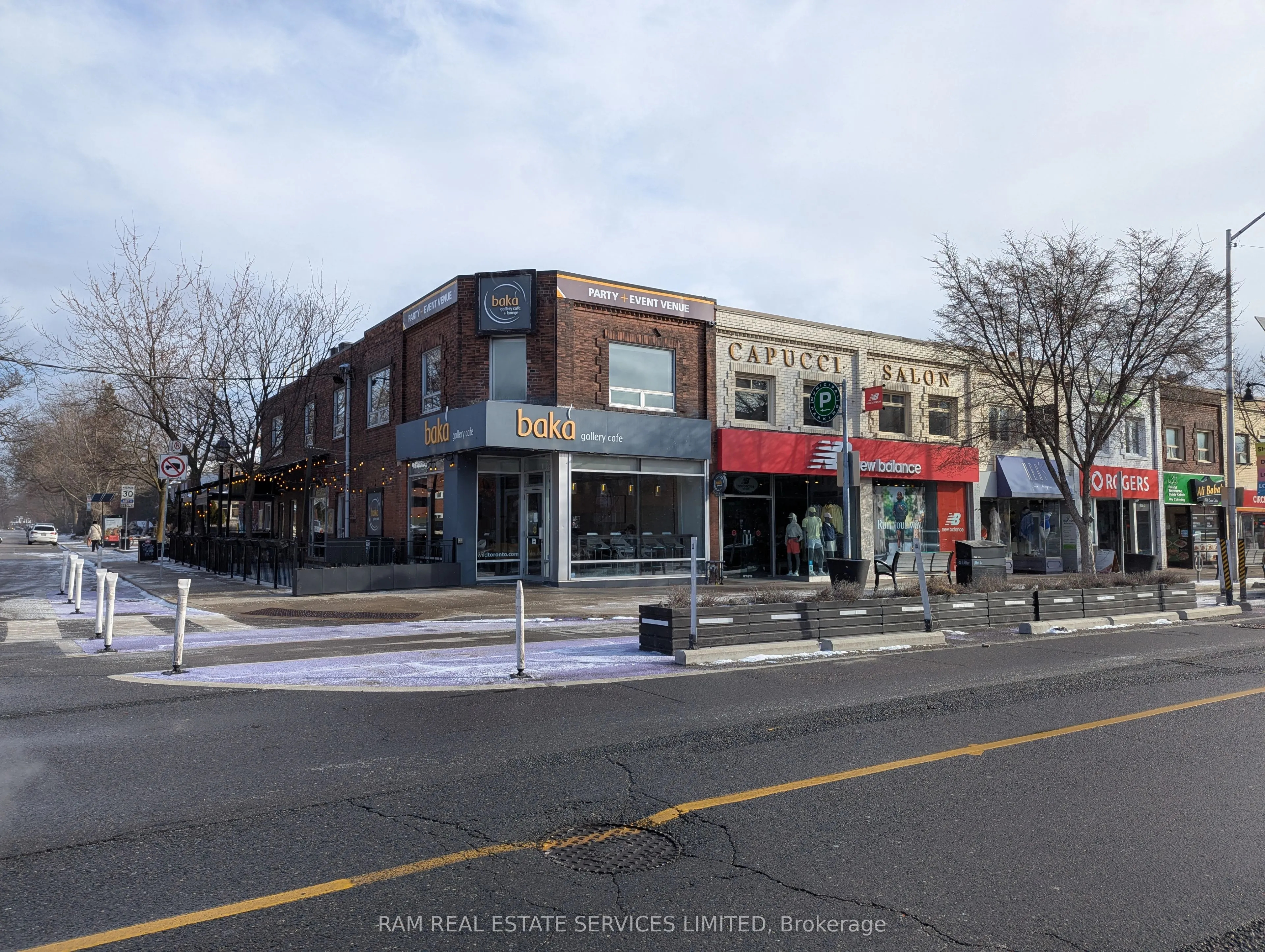 2256 Bloor Street W