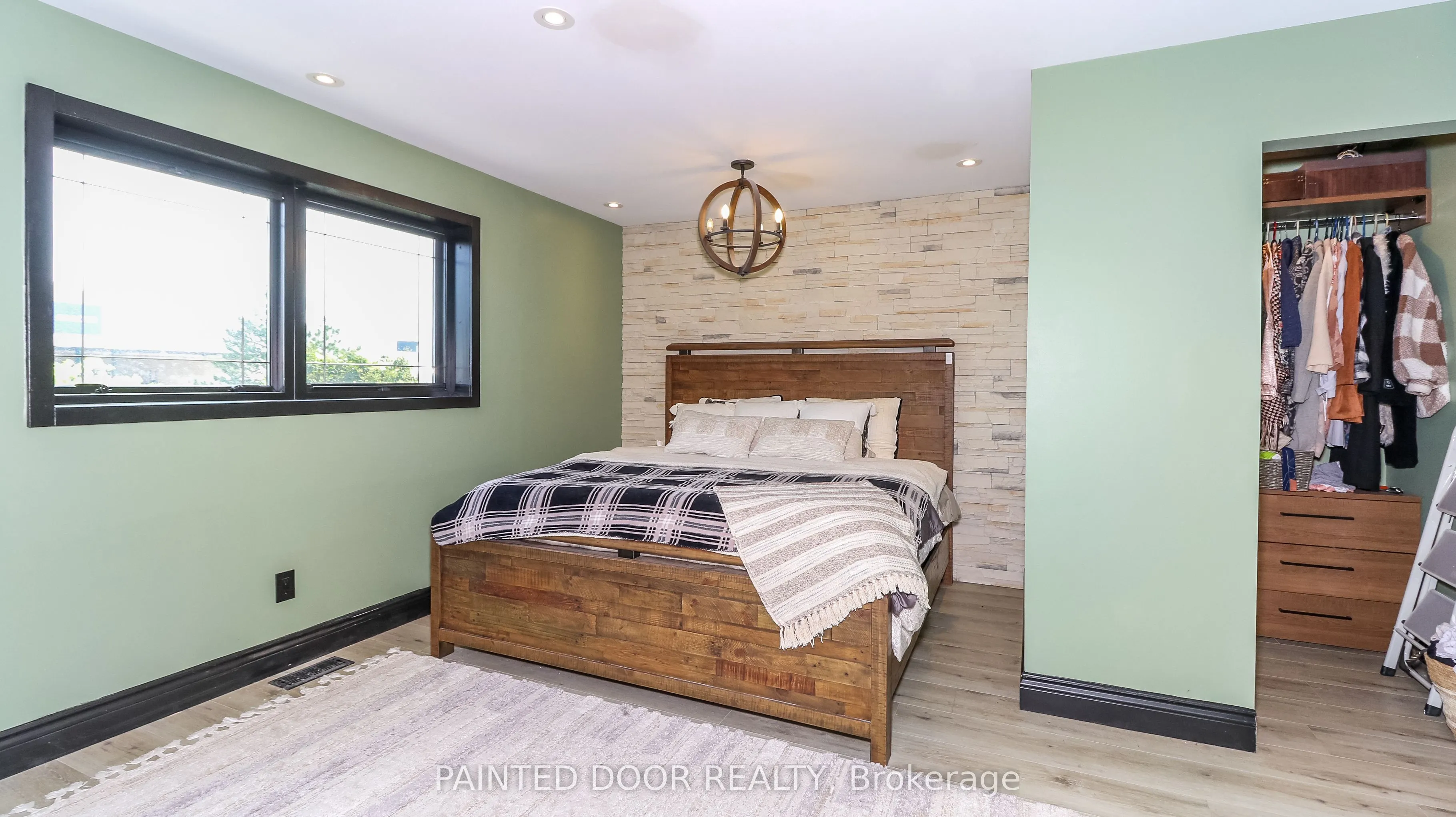 20 Manett Crescent