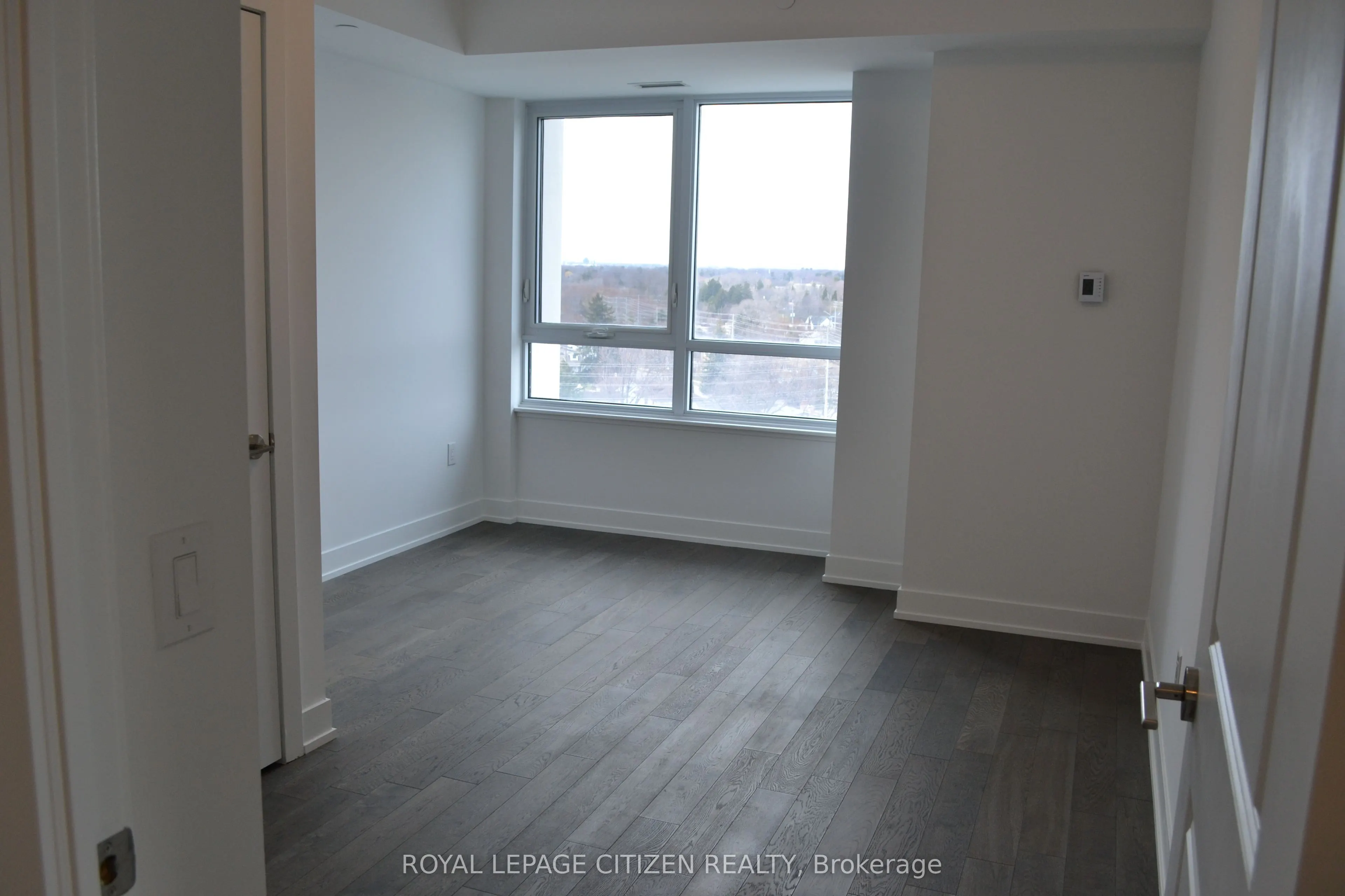 1063 Douglas McCurdy Comm #907