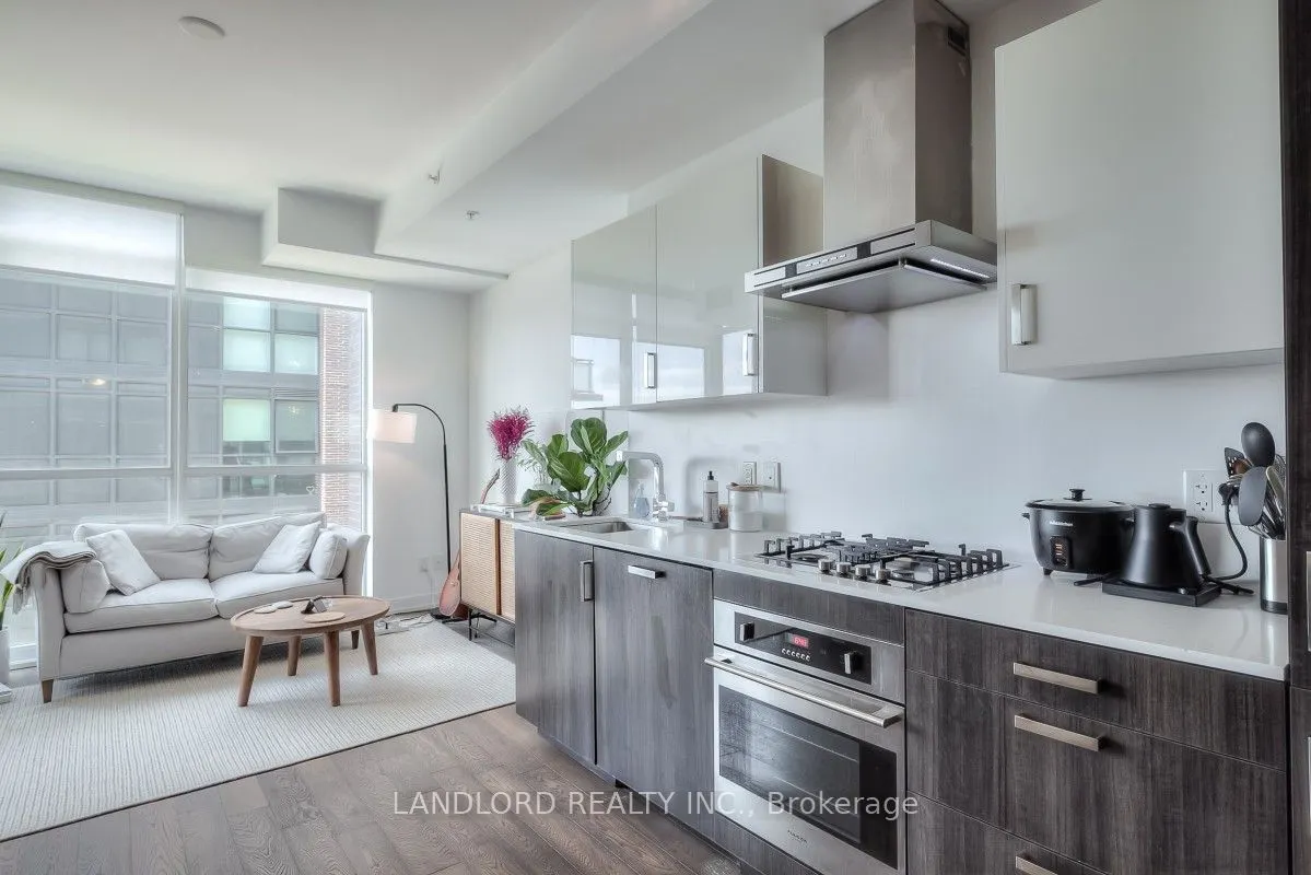 36 Howard Park Avenue, #401