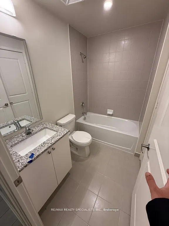 38 Annie Craig Drive #2707