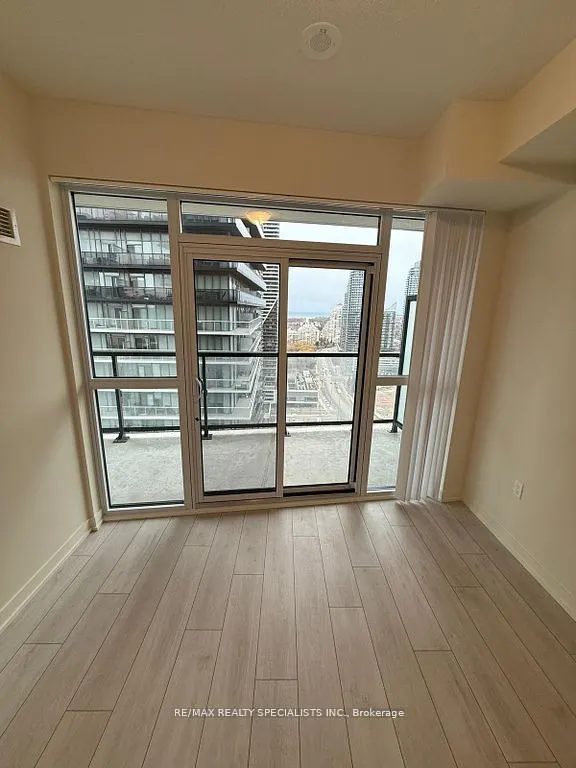 38 Annie Craig Drive #2707