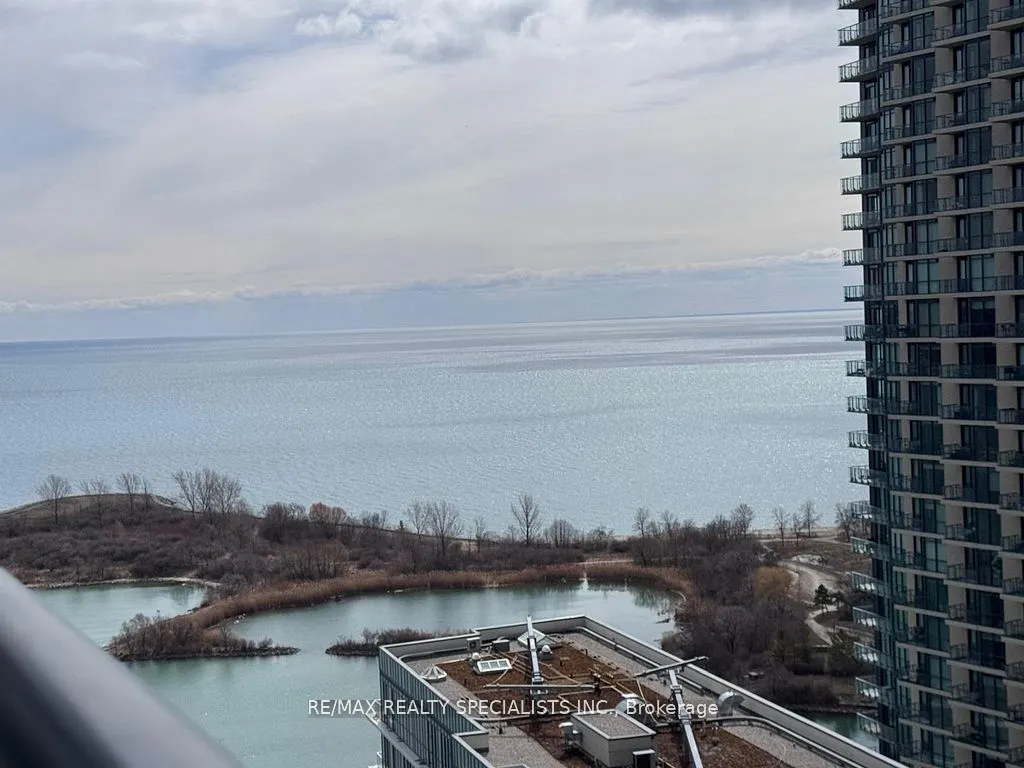 38 Annie Craig Drive #2707