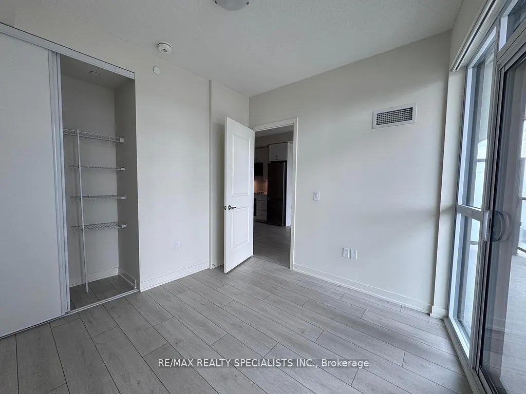 38 Annie Craig Drive #2707