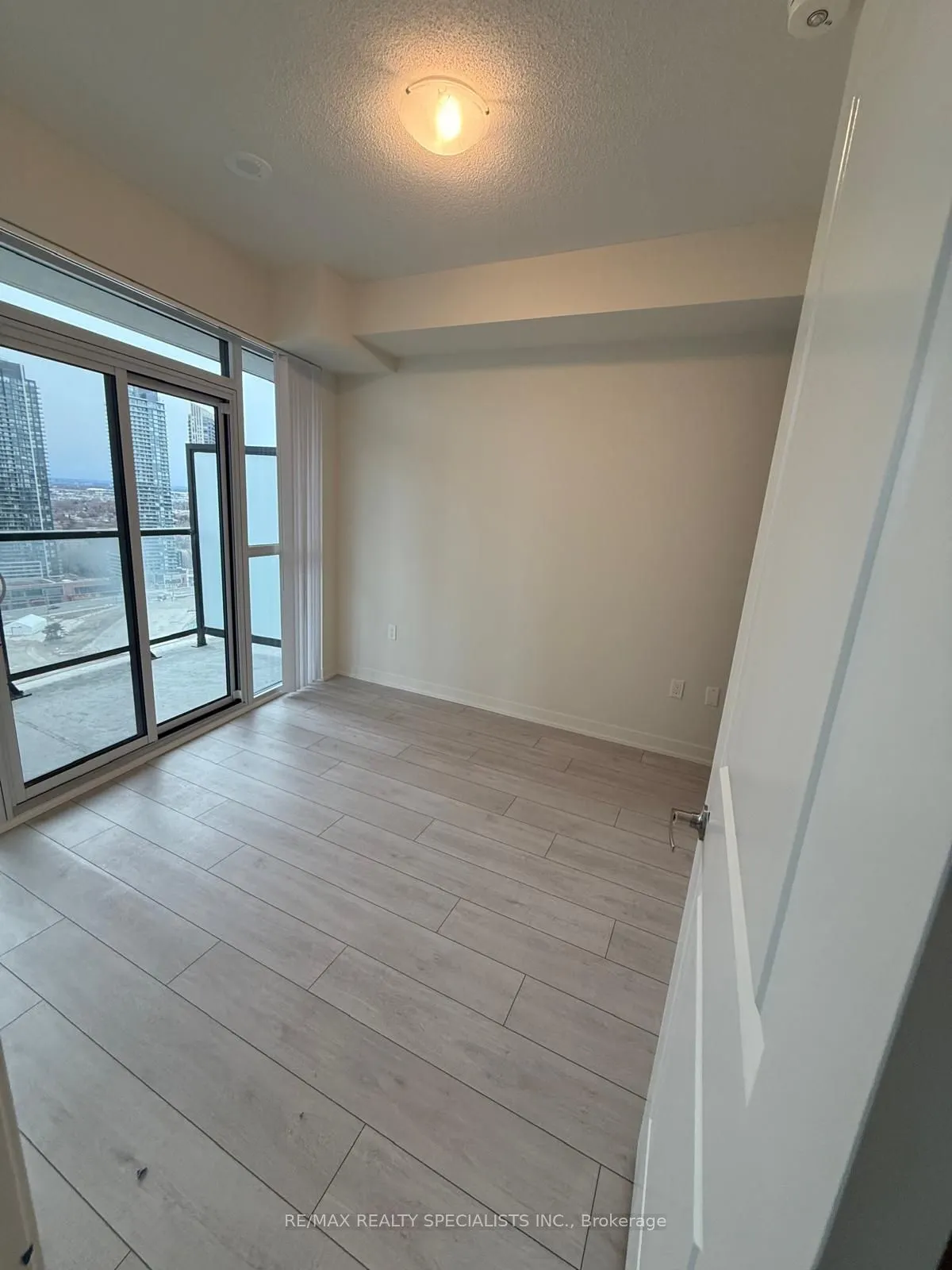 38 Annie Craig Drive #2707