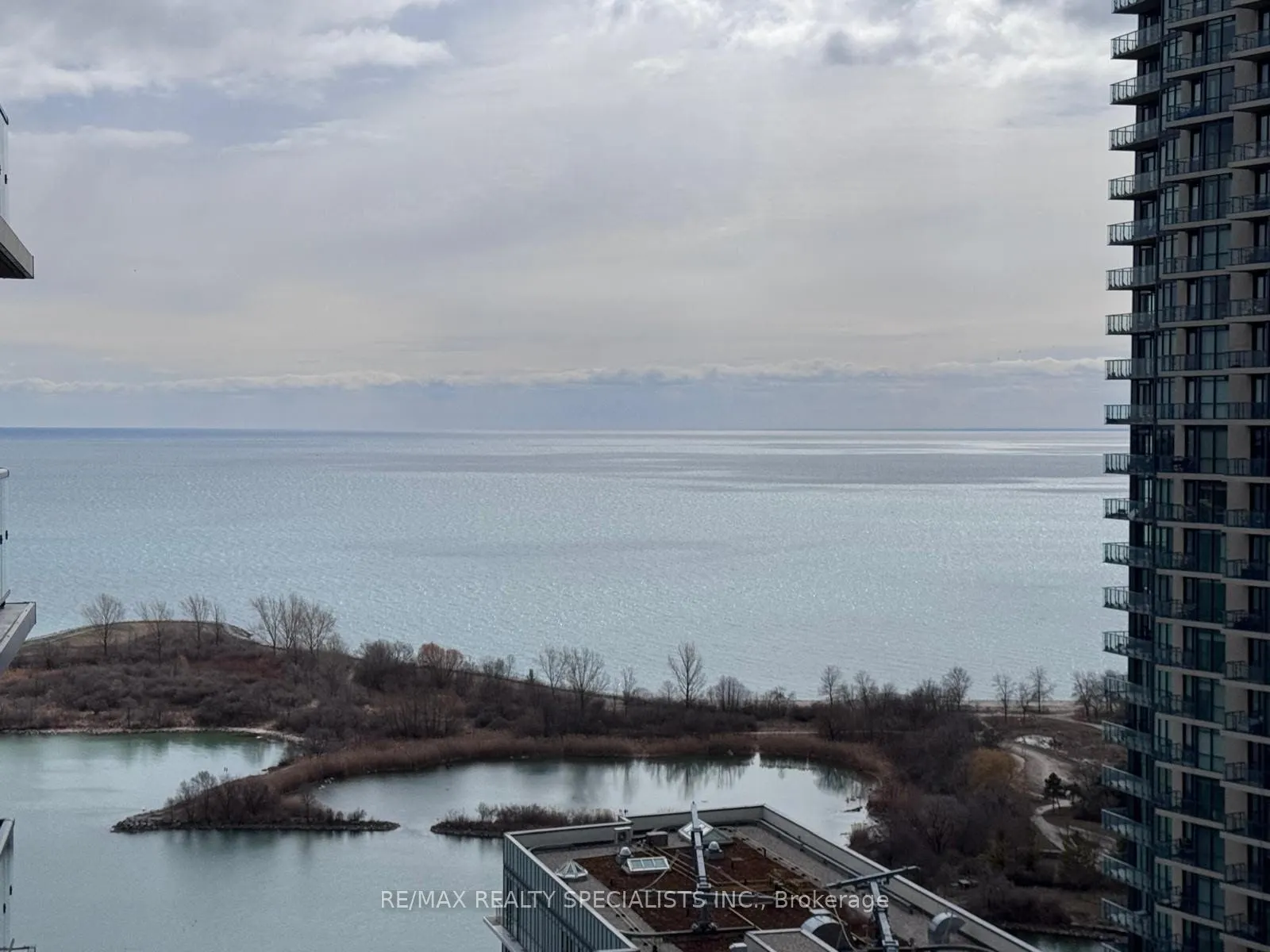 38 Annie Craig Drive #2707