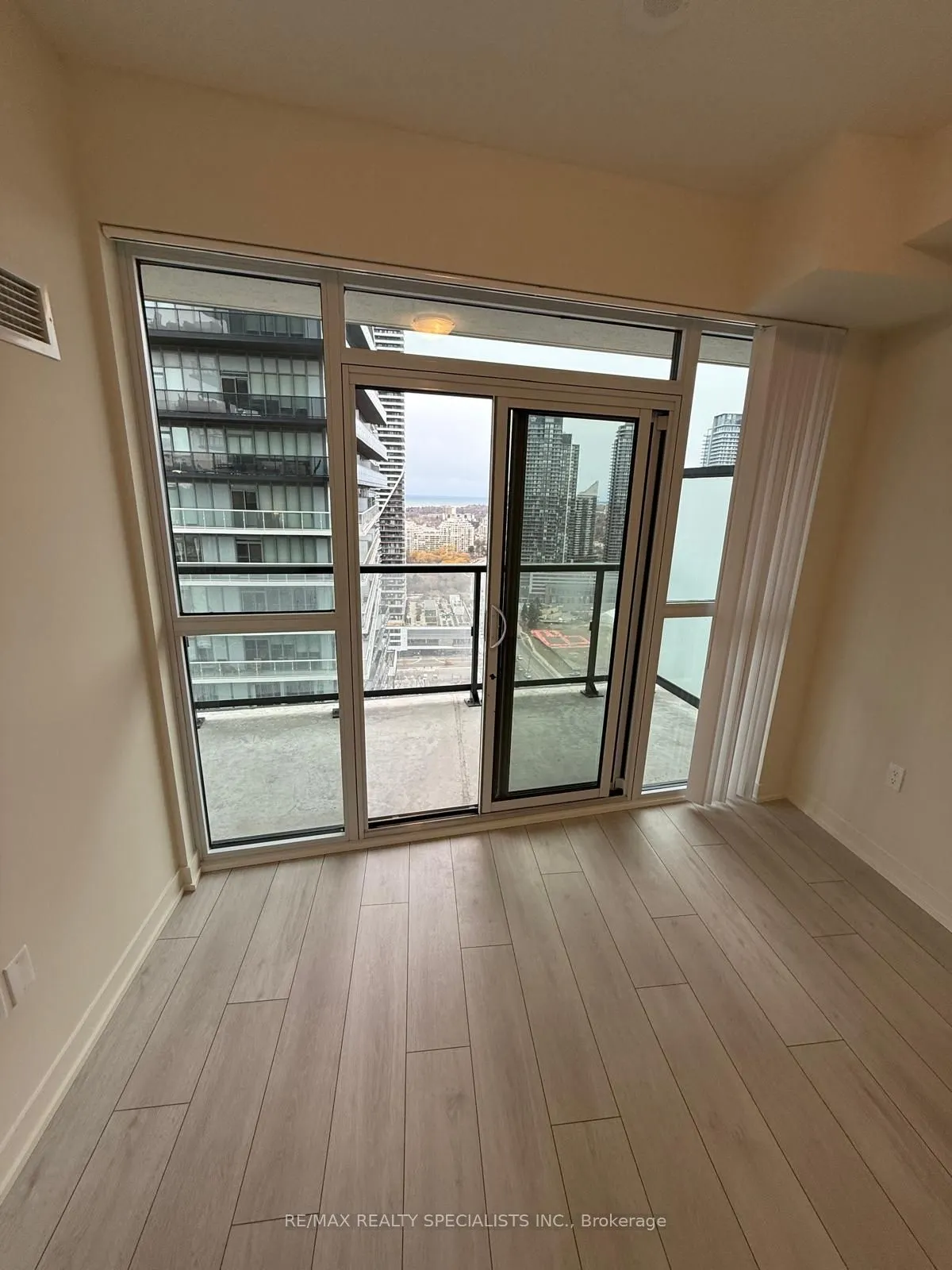 38 Annie Craig Drive #2707