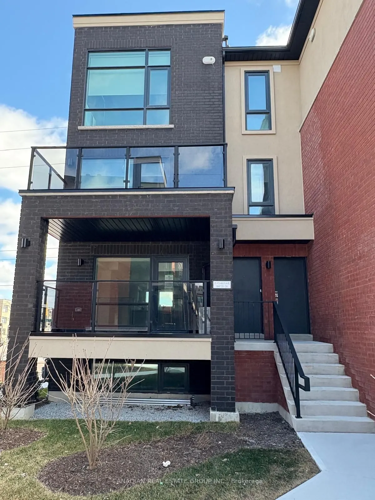 25 Romilly Avenue, #26