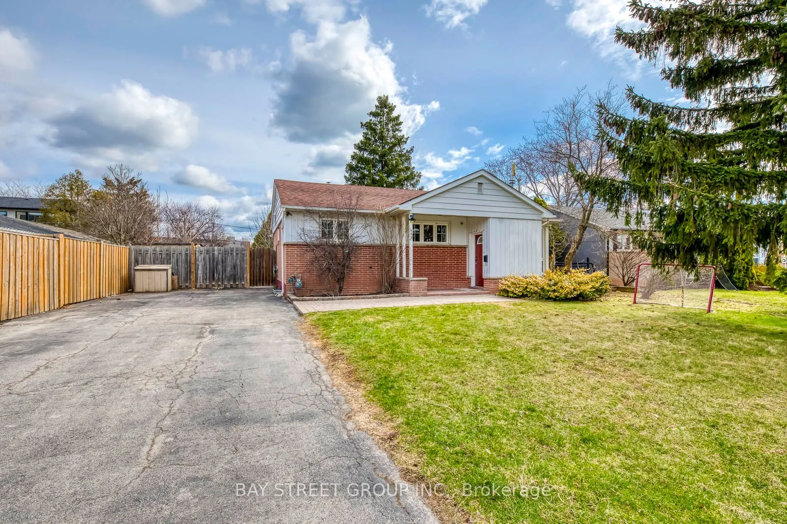 445 Samford Place
