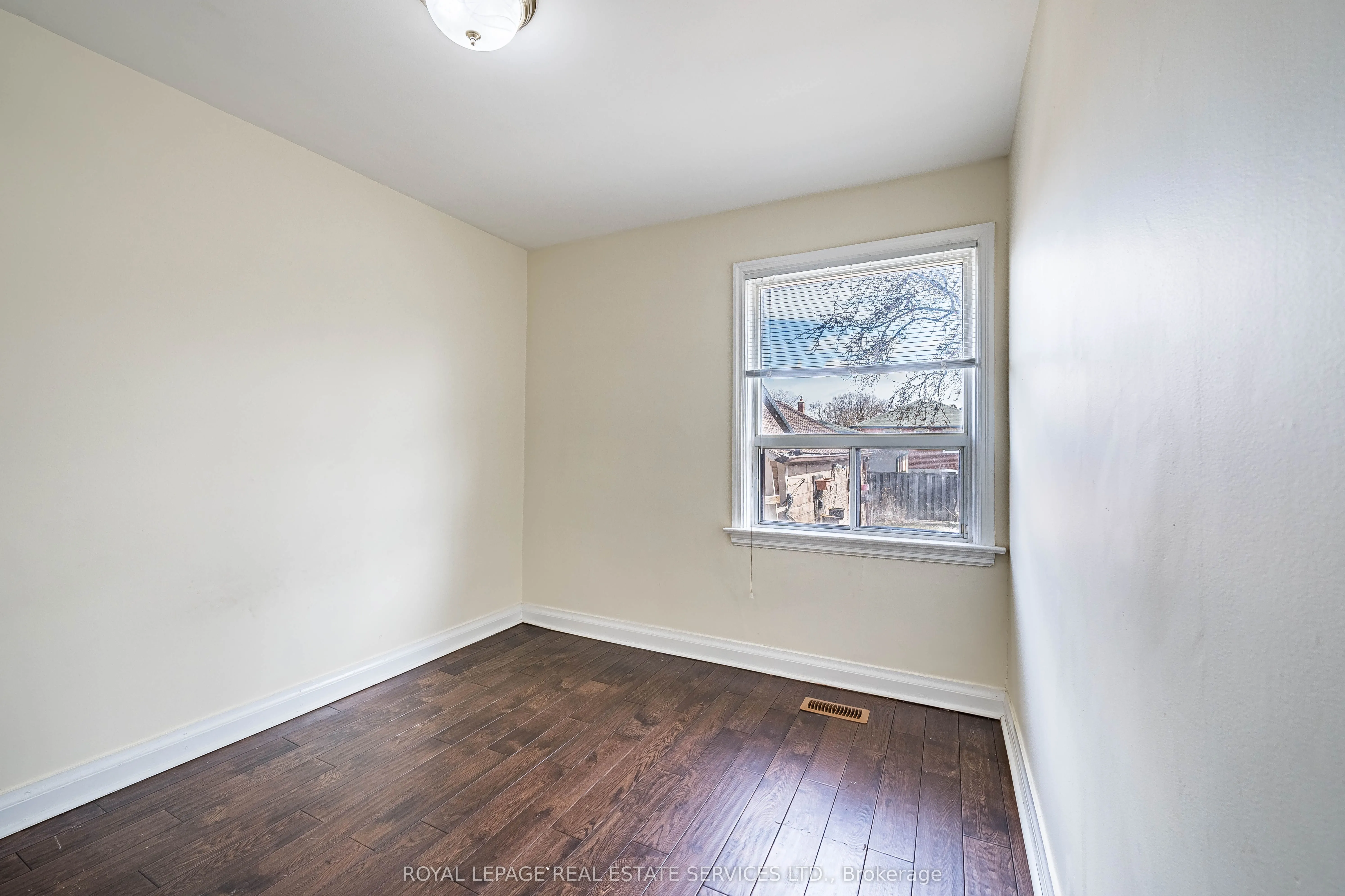 233 Beta Street #Upper