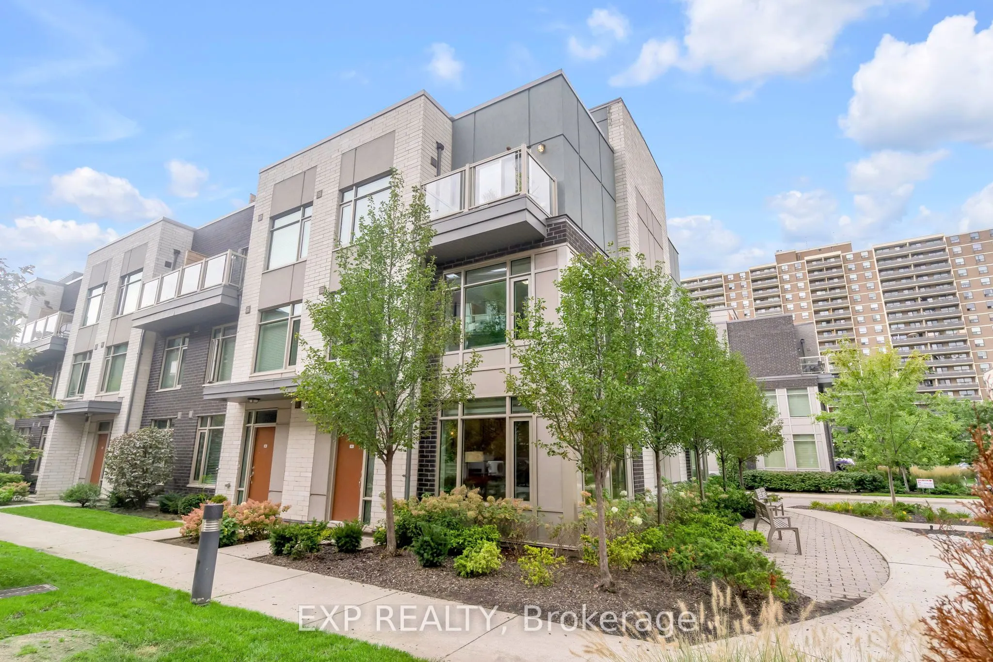 15 Applewood Lane, #95