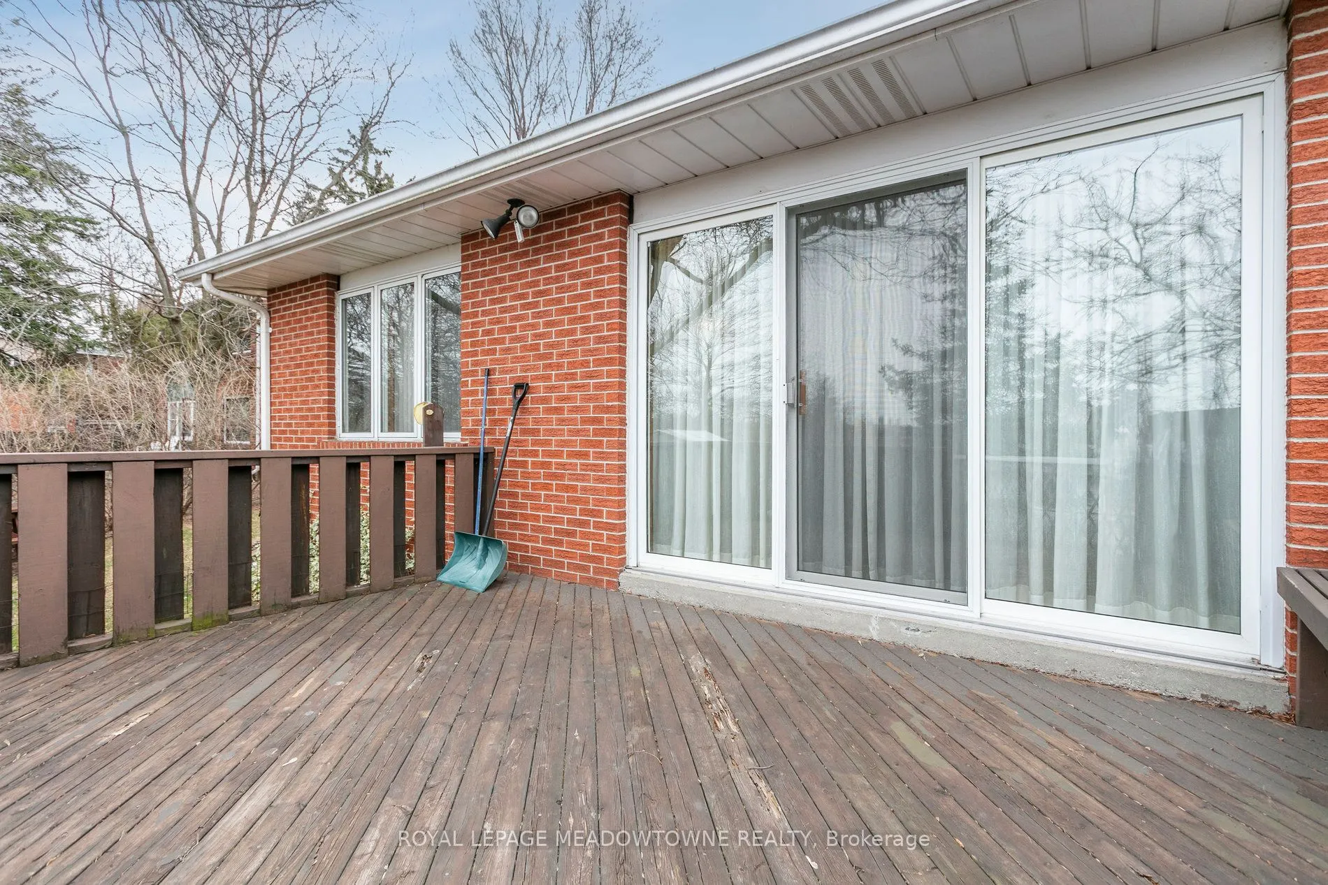 123 Vista Drive W