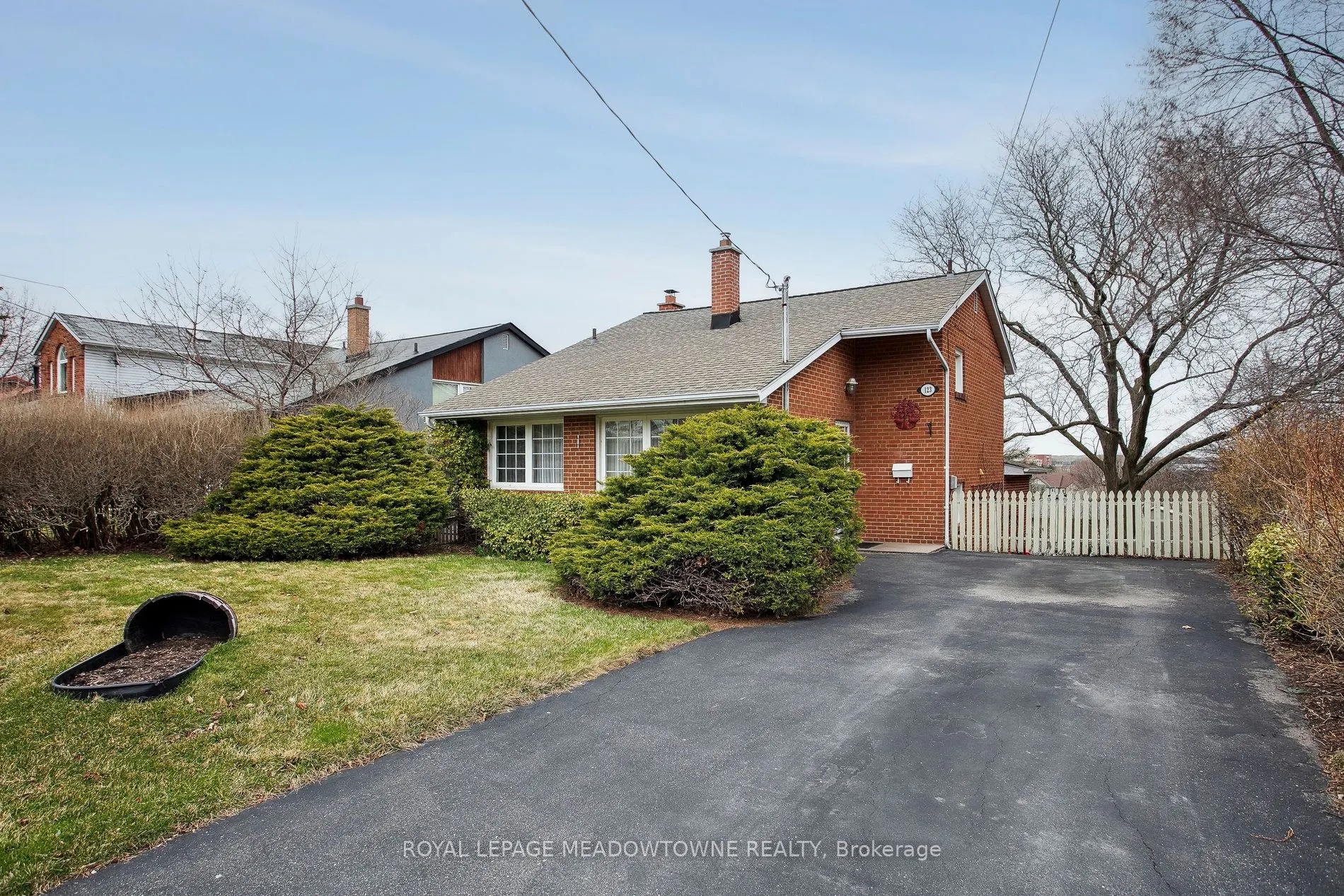 123 Vista Drive W