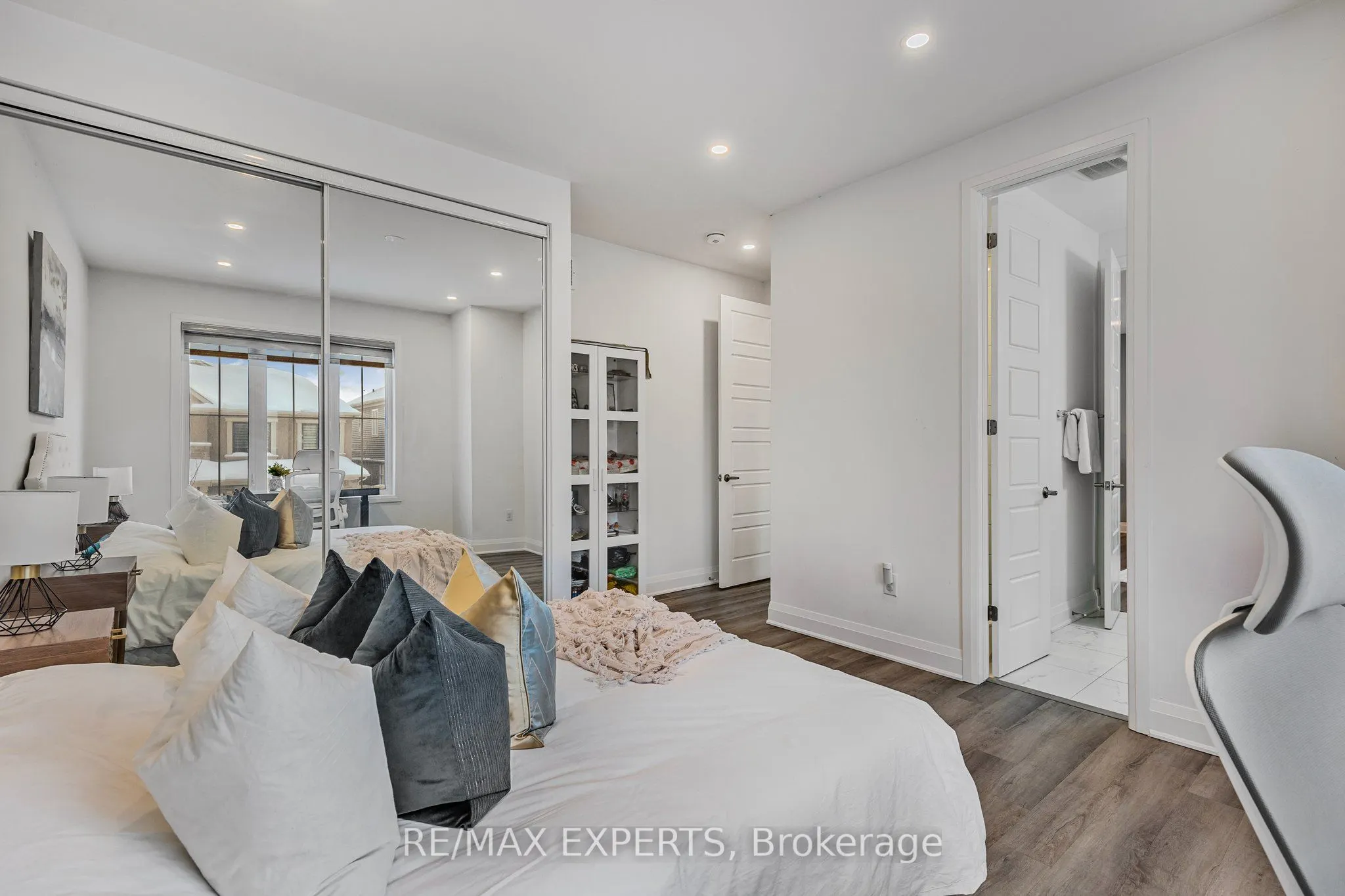 1411 Lobelia Crescent