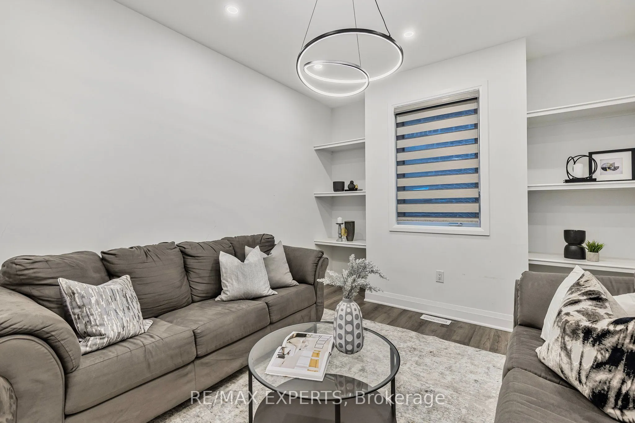 1411 Lobelia Crescent
