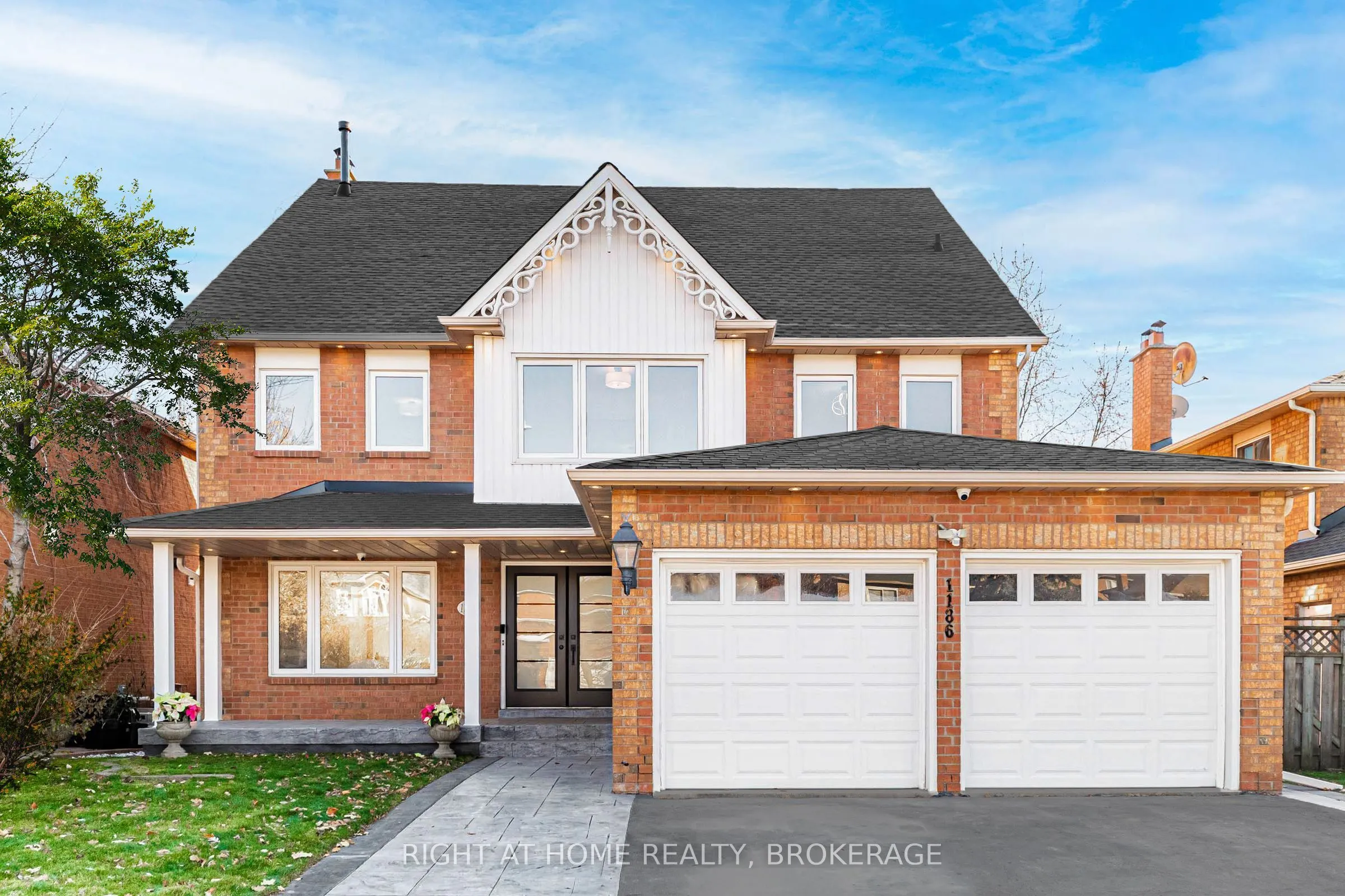 1186 Glenashton Drive