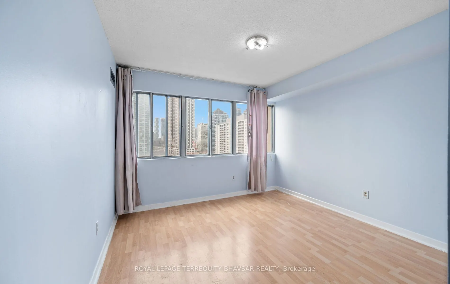 1580 Mississauga Valley Boulevard, #1611