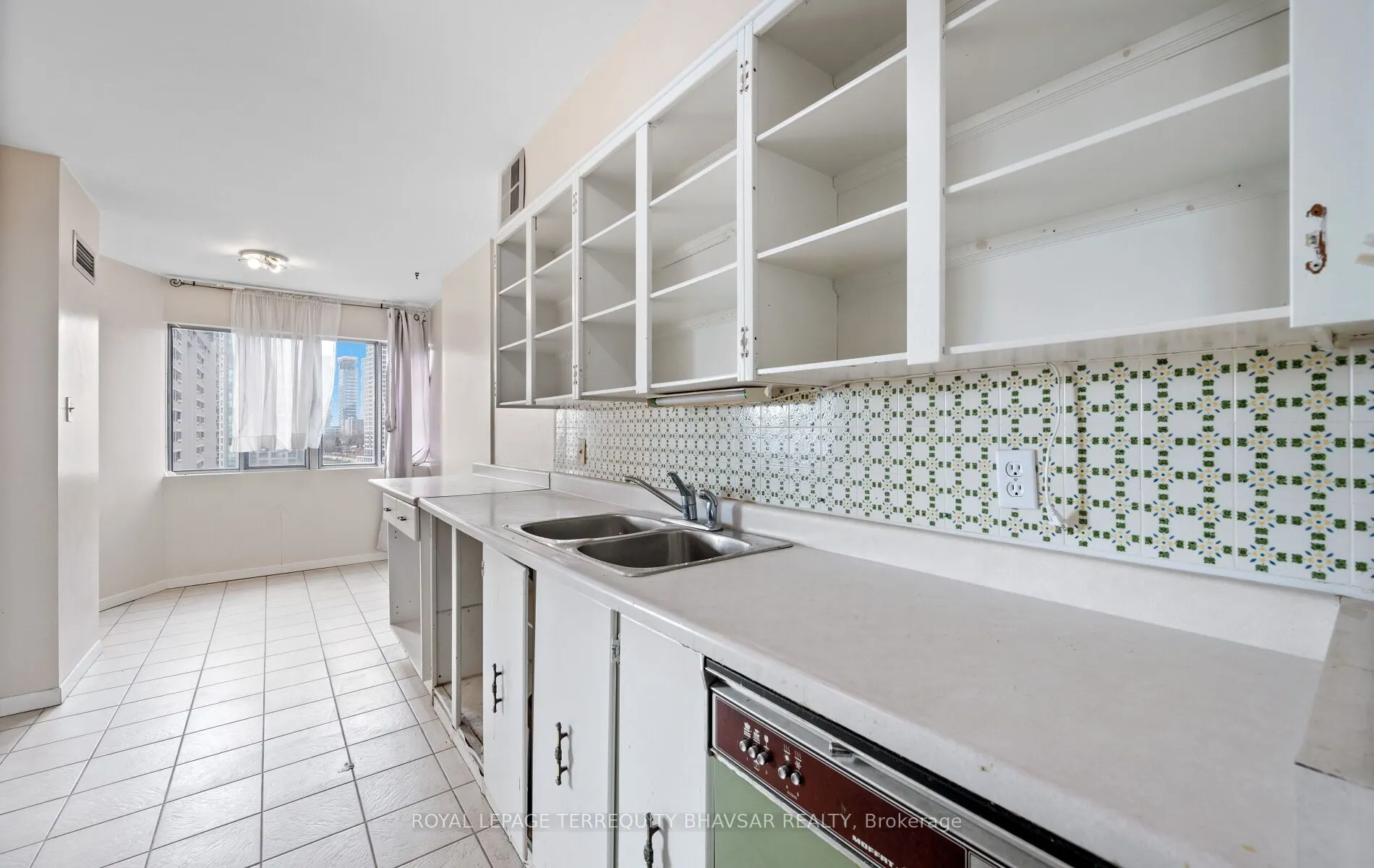 1580 Mississauga Valley Boulevard, #1611
