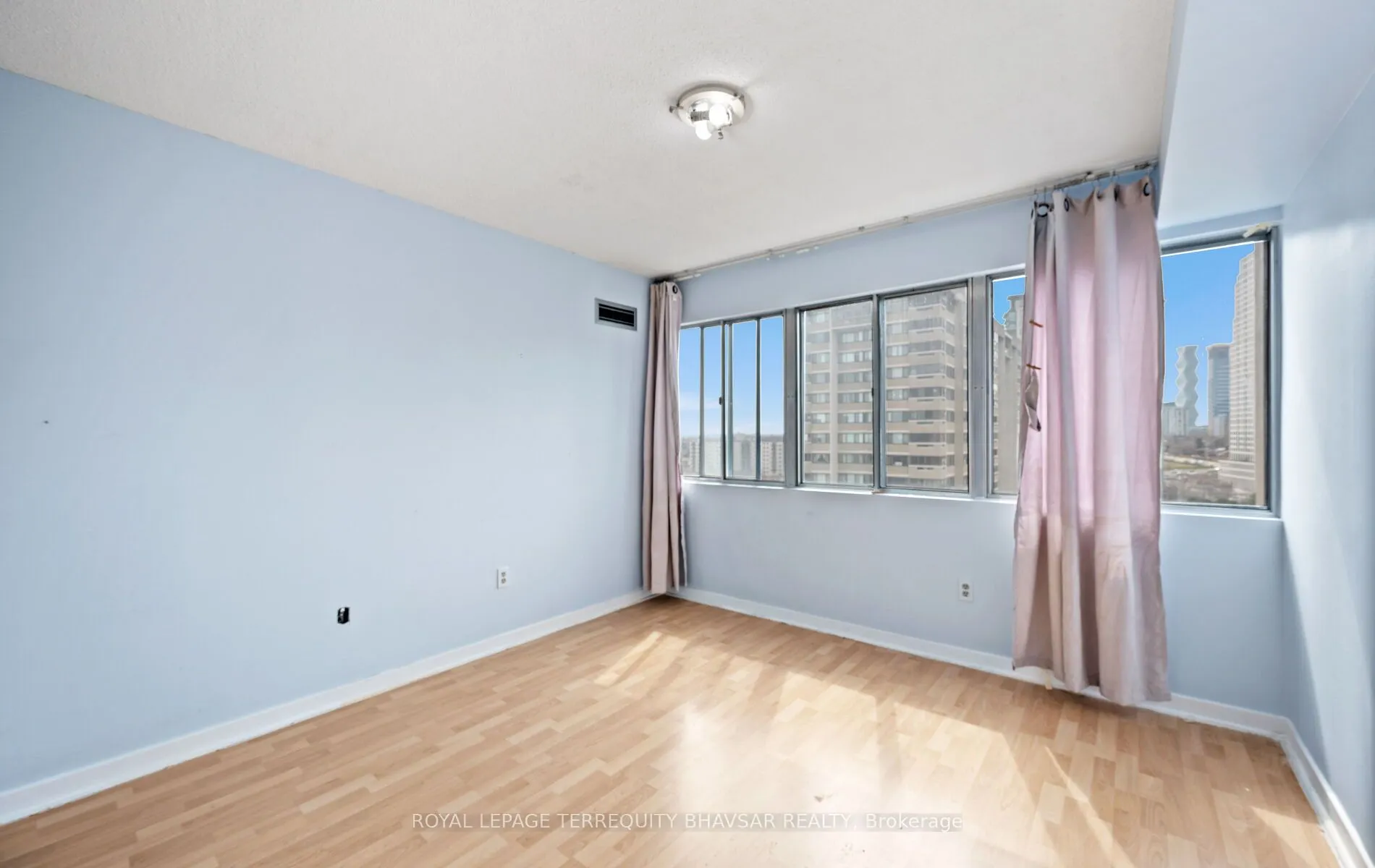 1580 Mississauga Valley Boulevard, #1611