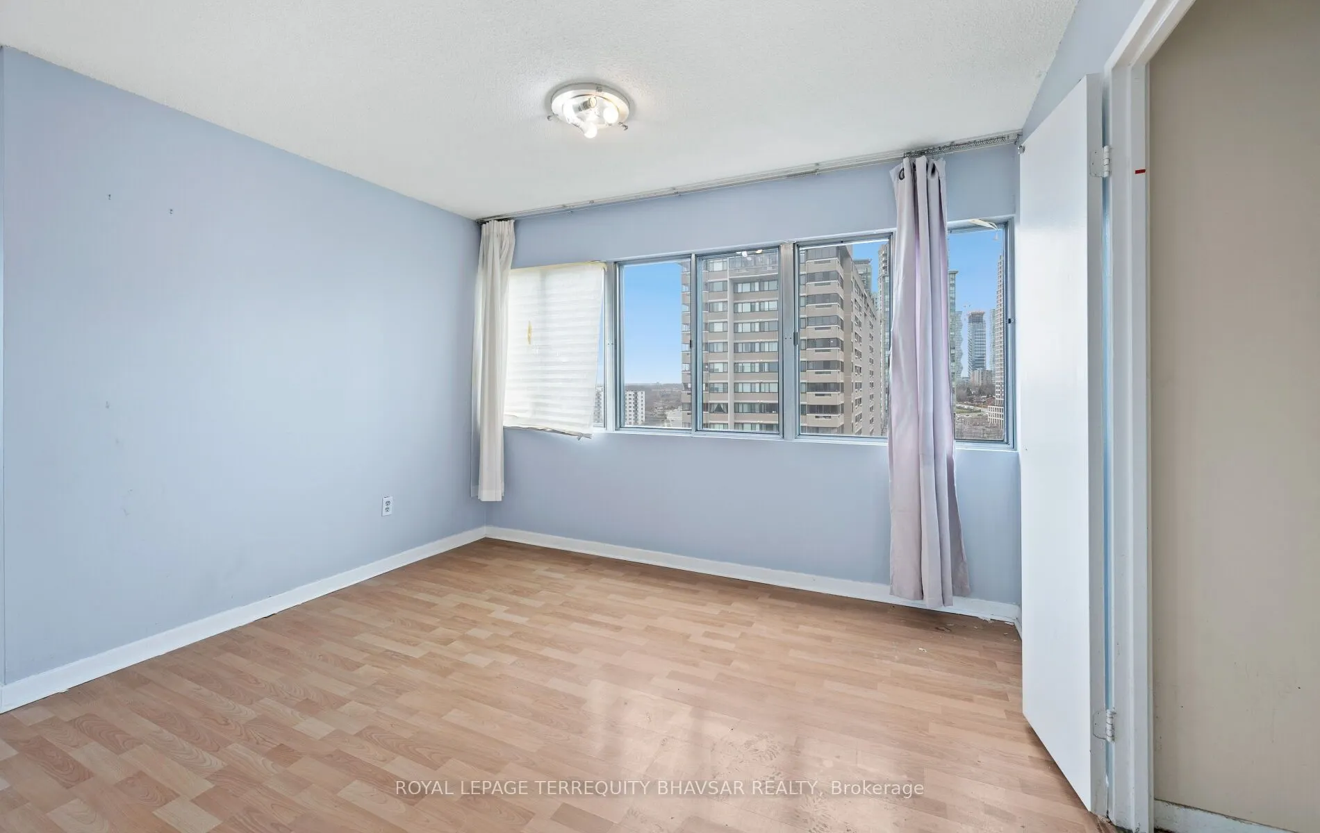 1580 Mississauga Valley Boulevard, #1611