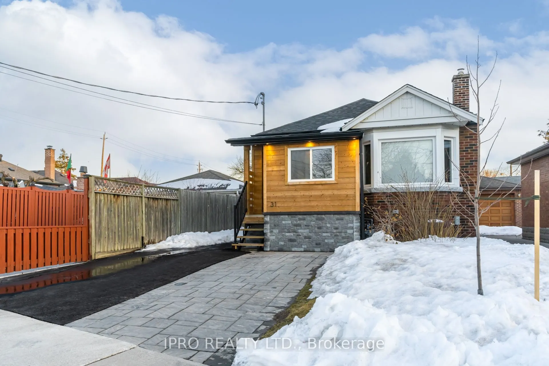 31 Rotherham Avenue, #Main