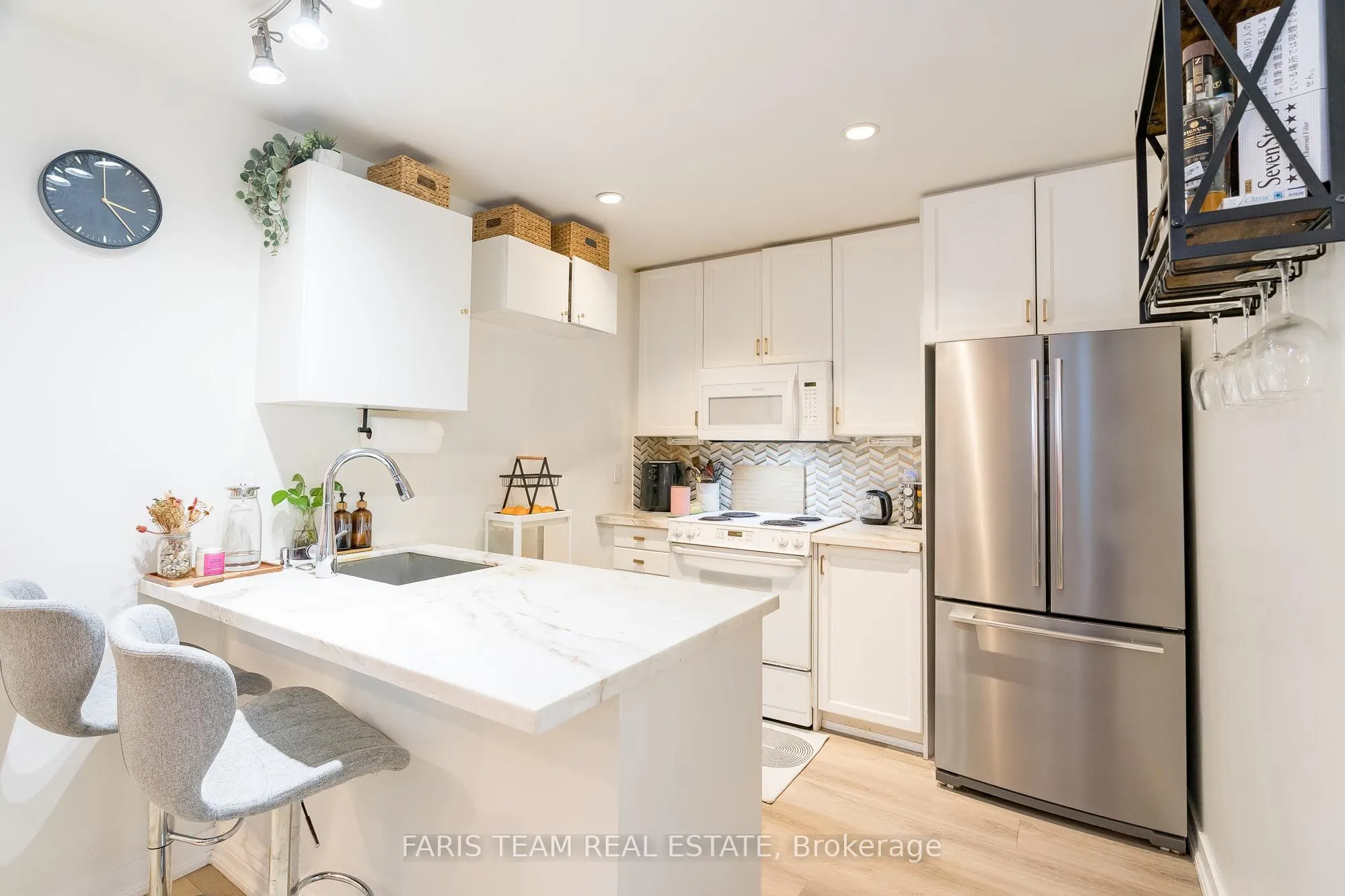 88 Palace Pier Court, #806