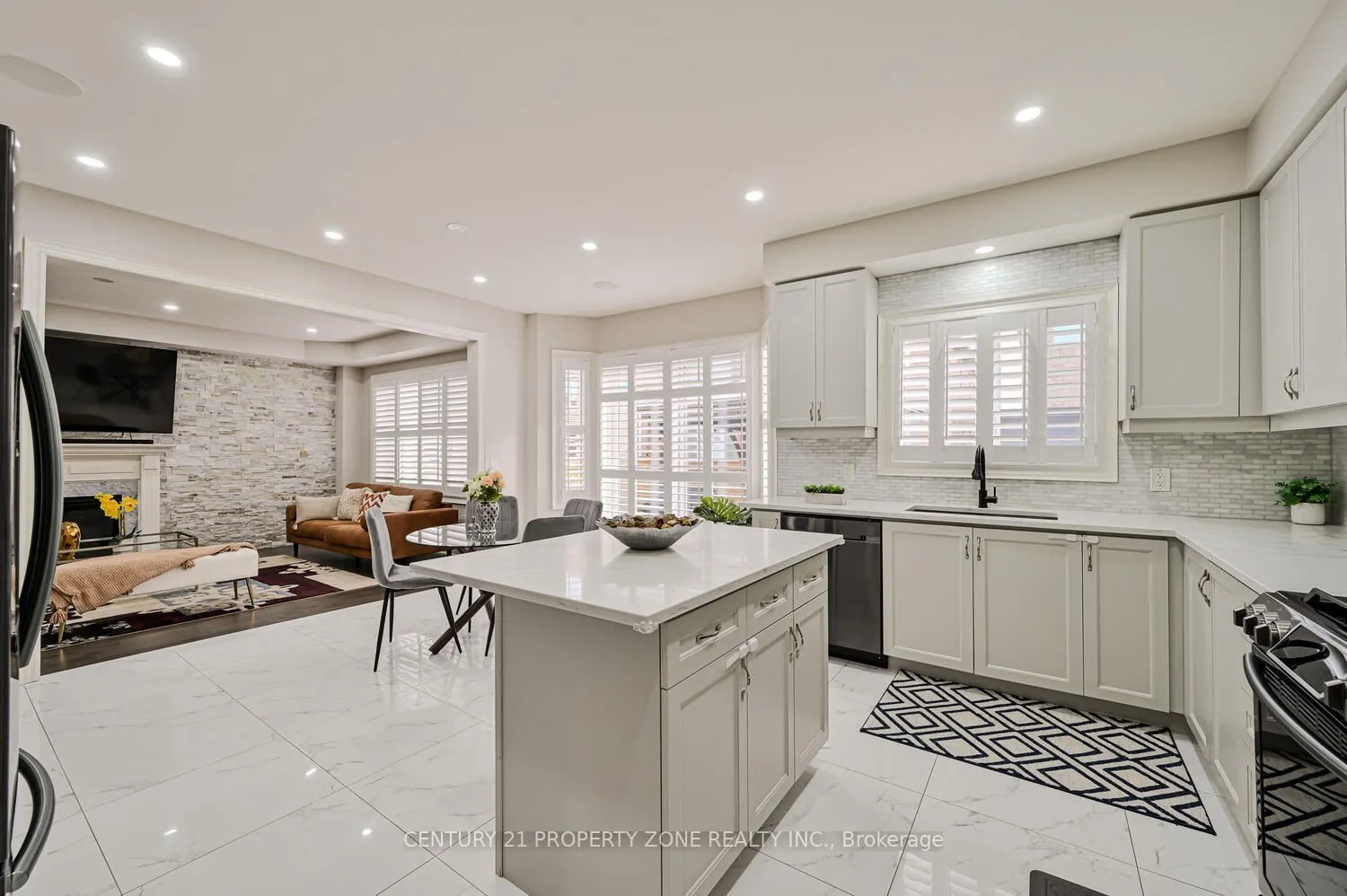 1544 Leger Way