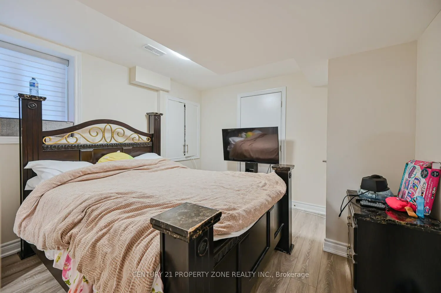 1544 Leger Way