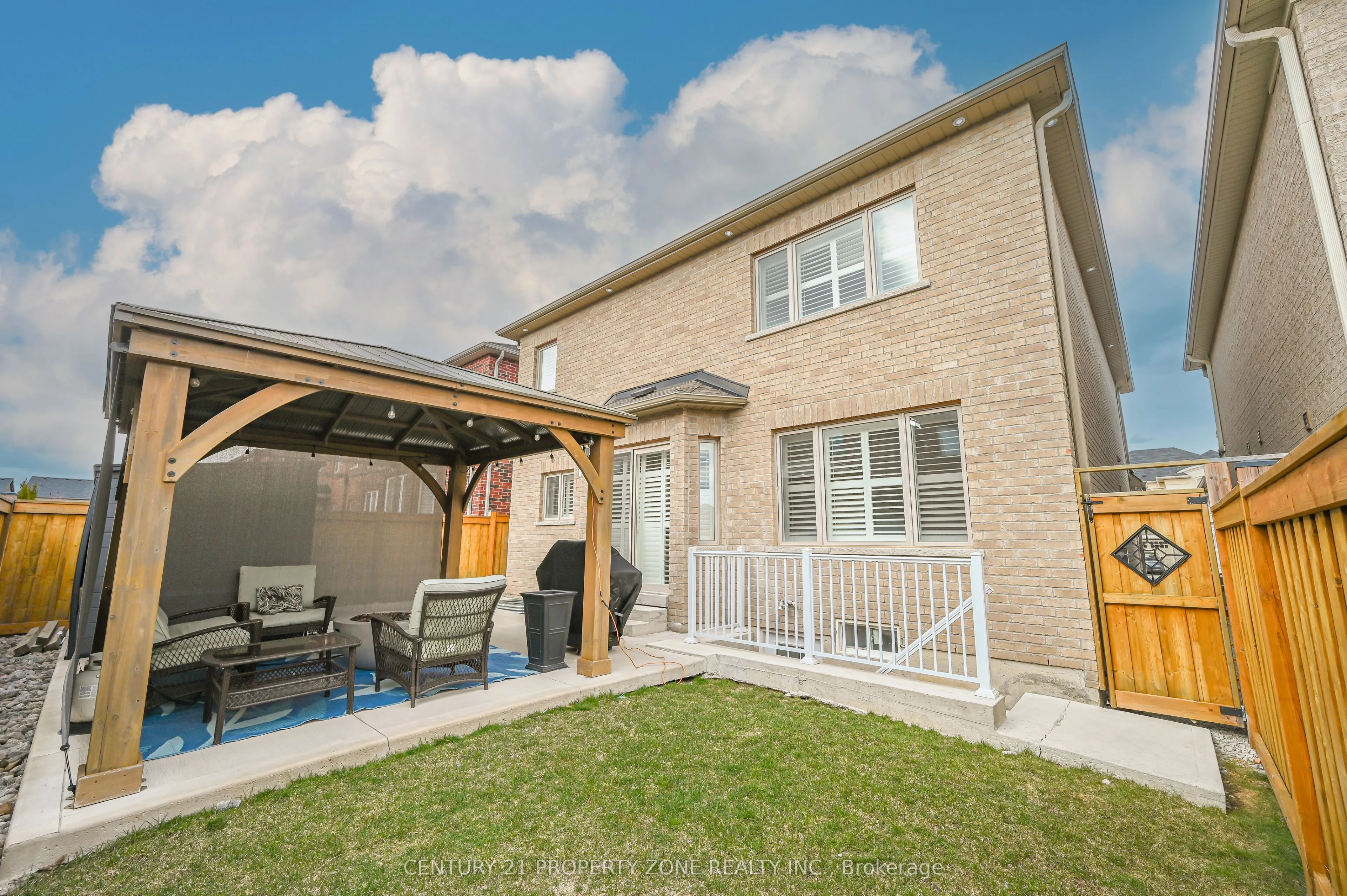 1544 Leger Way