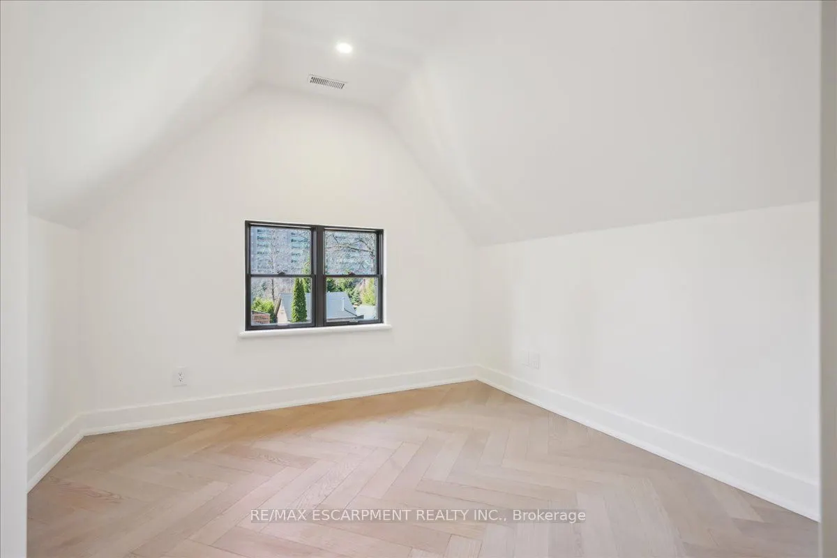 2187 Lakeshore Road
