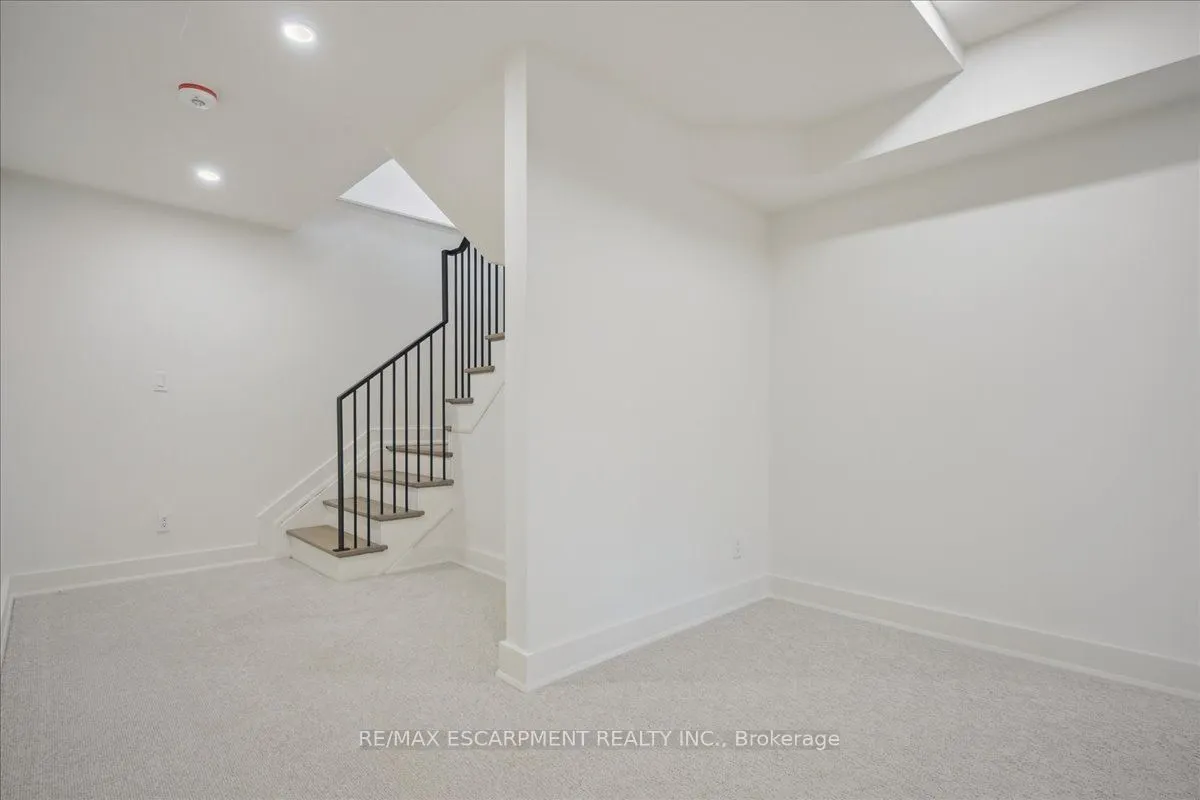 2187 Lakeshore Road
