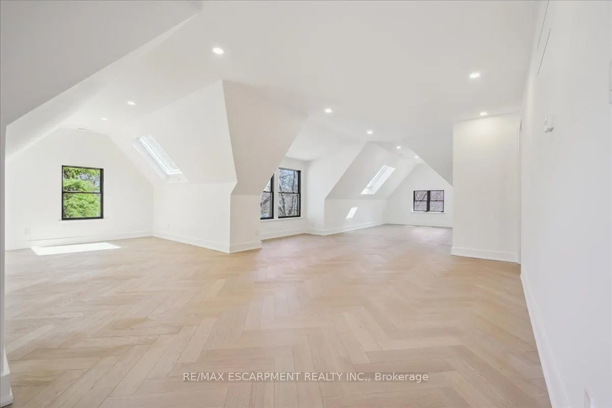 2187 Lakeshore Road