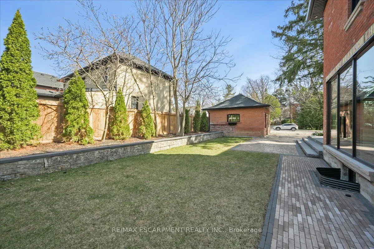 2187 Lakeshore Road