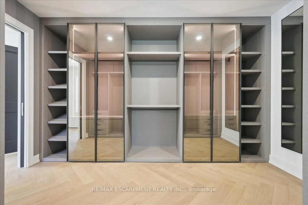 2187 Lakeshore Road