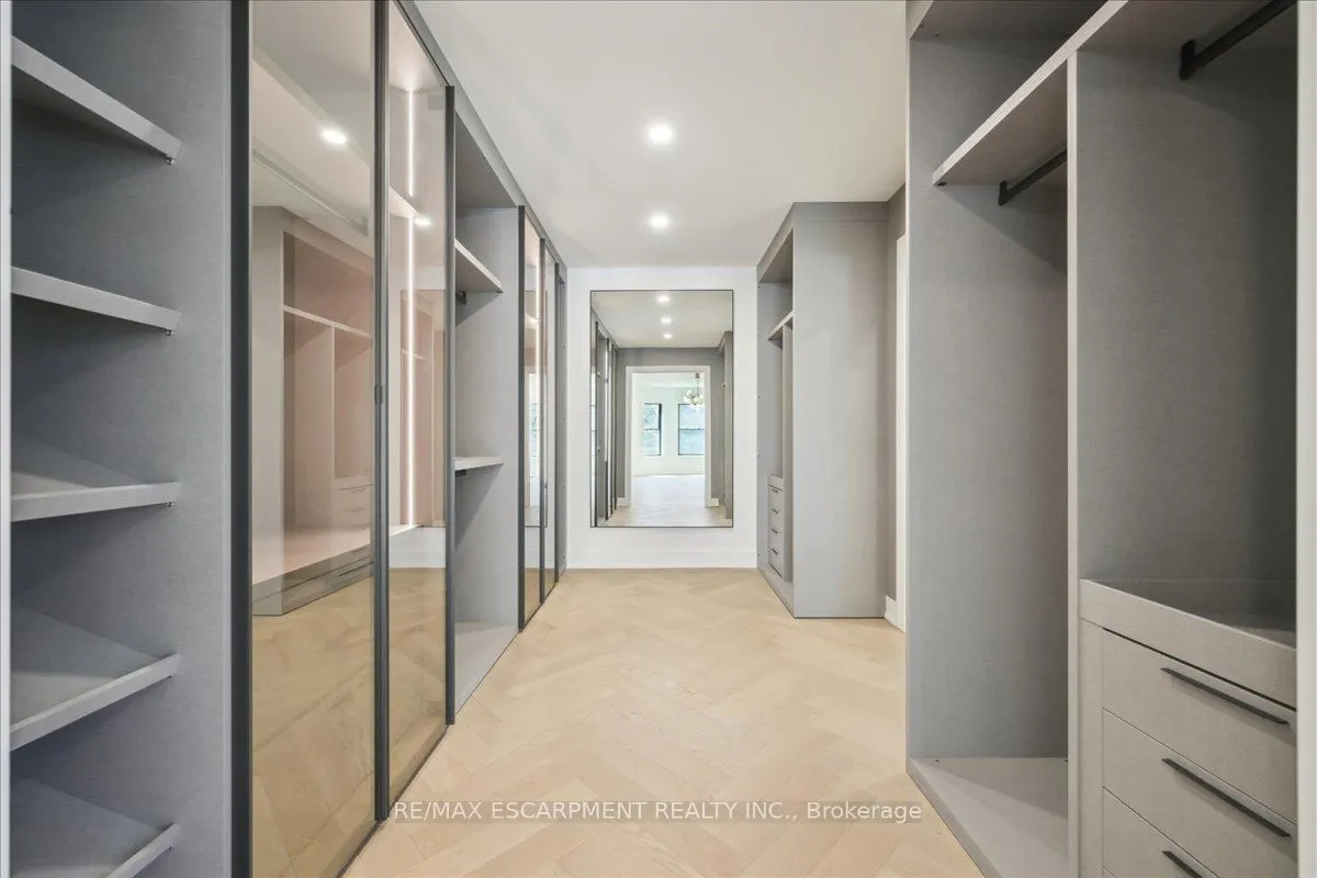 2187 Lakeshore Road
