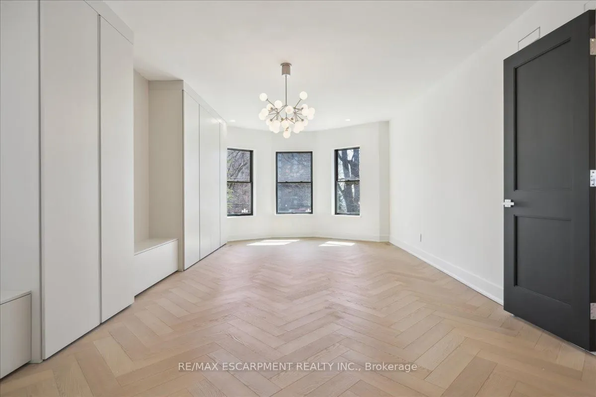 2187 Lakeshore Road