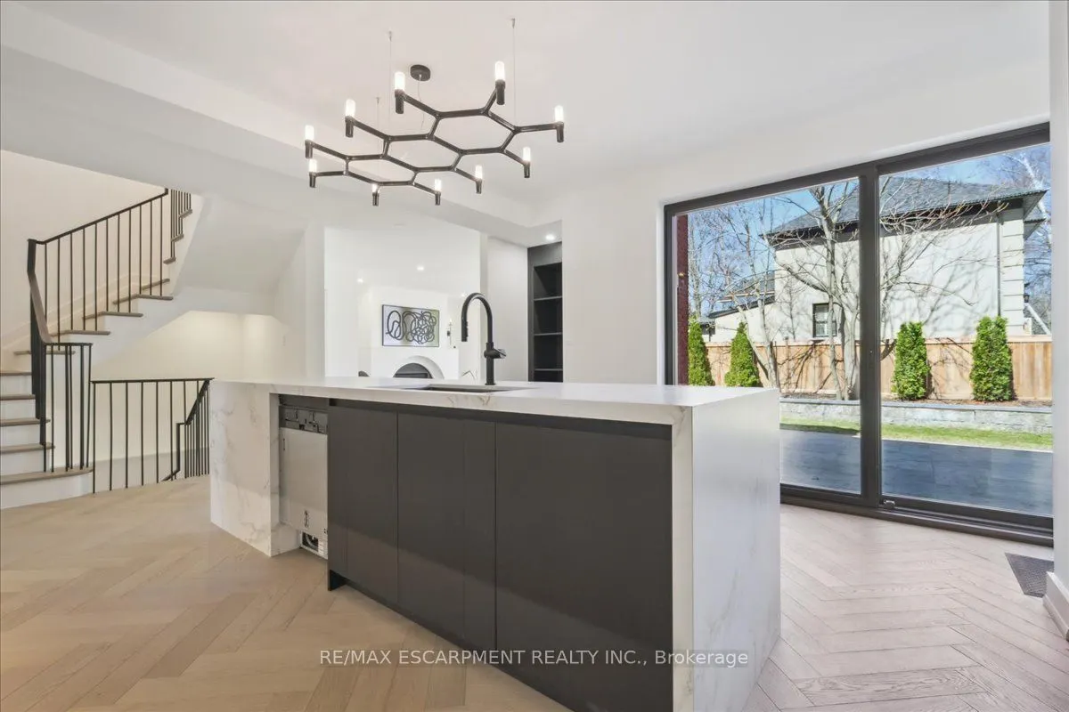 2187 Lakeshore Road