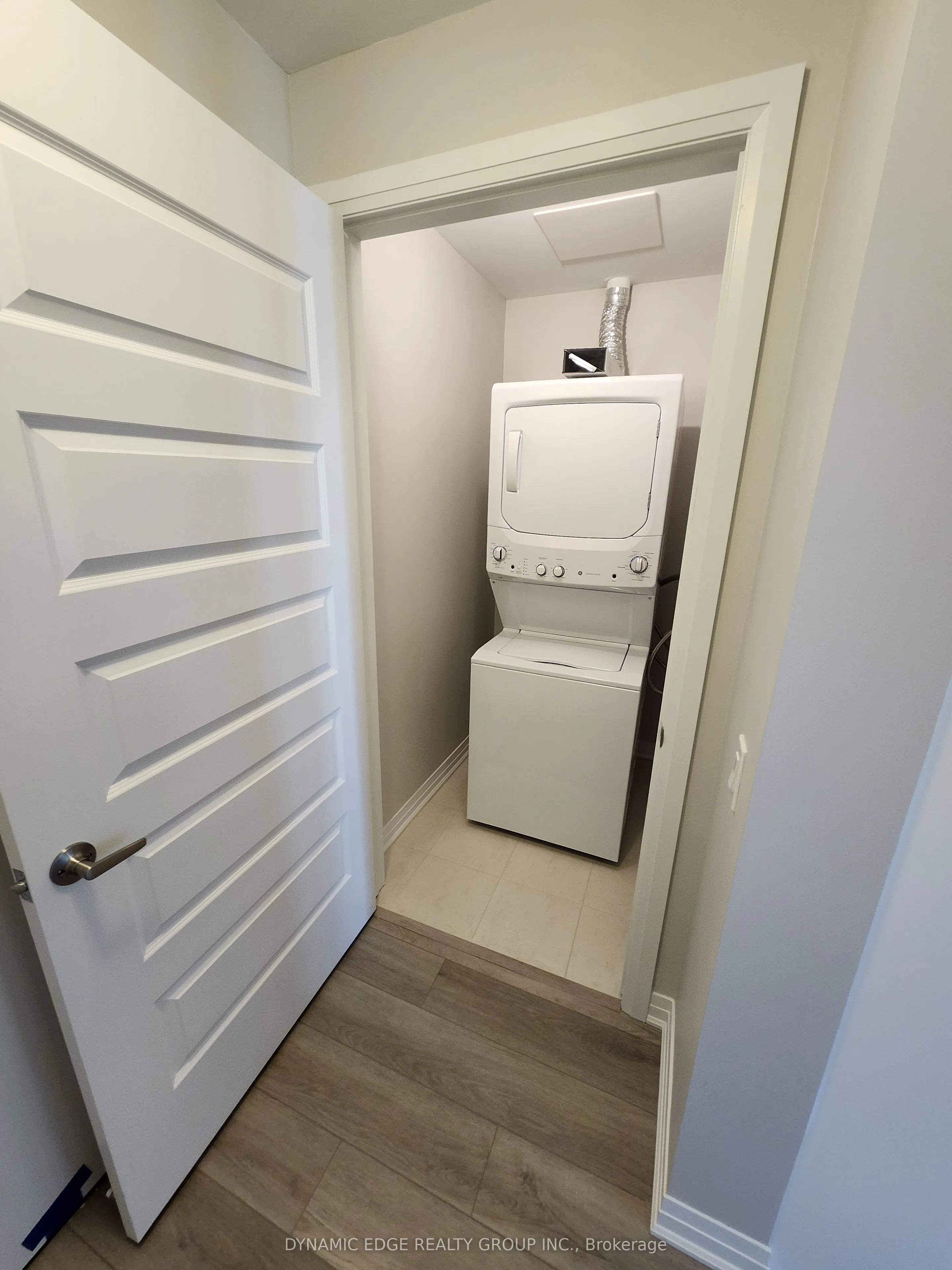 470 Gordon Krantz Avenue, #512