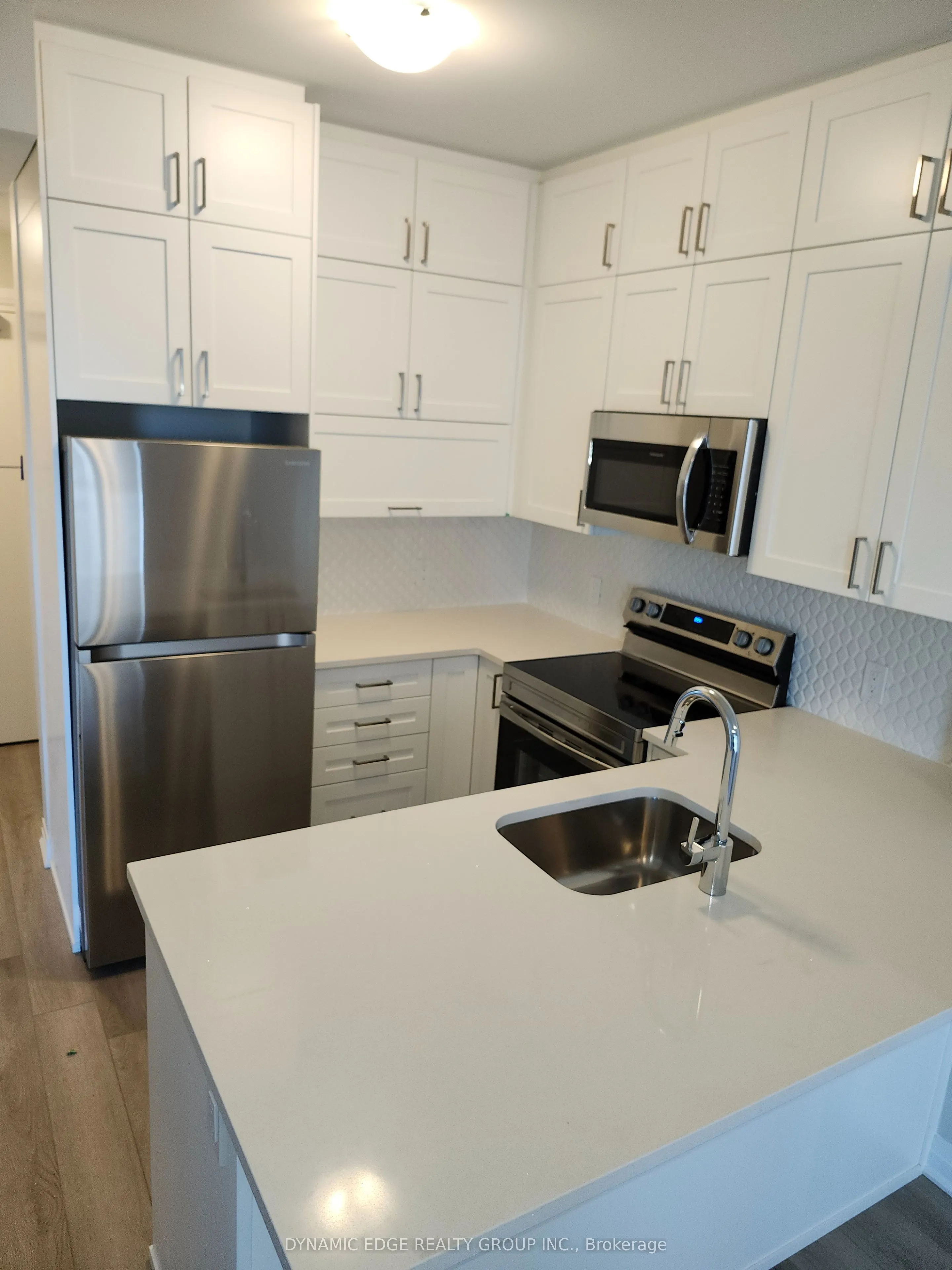 470 Gordon Krantz Avenue, #512